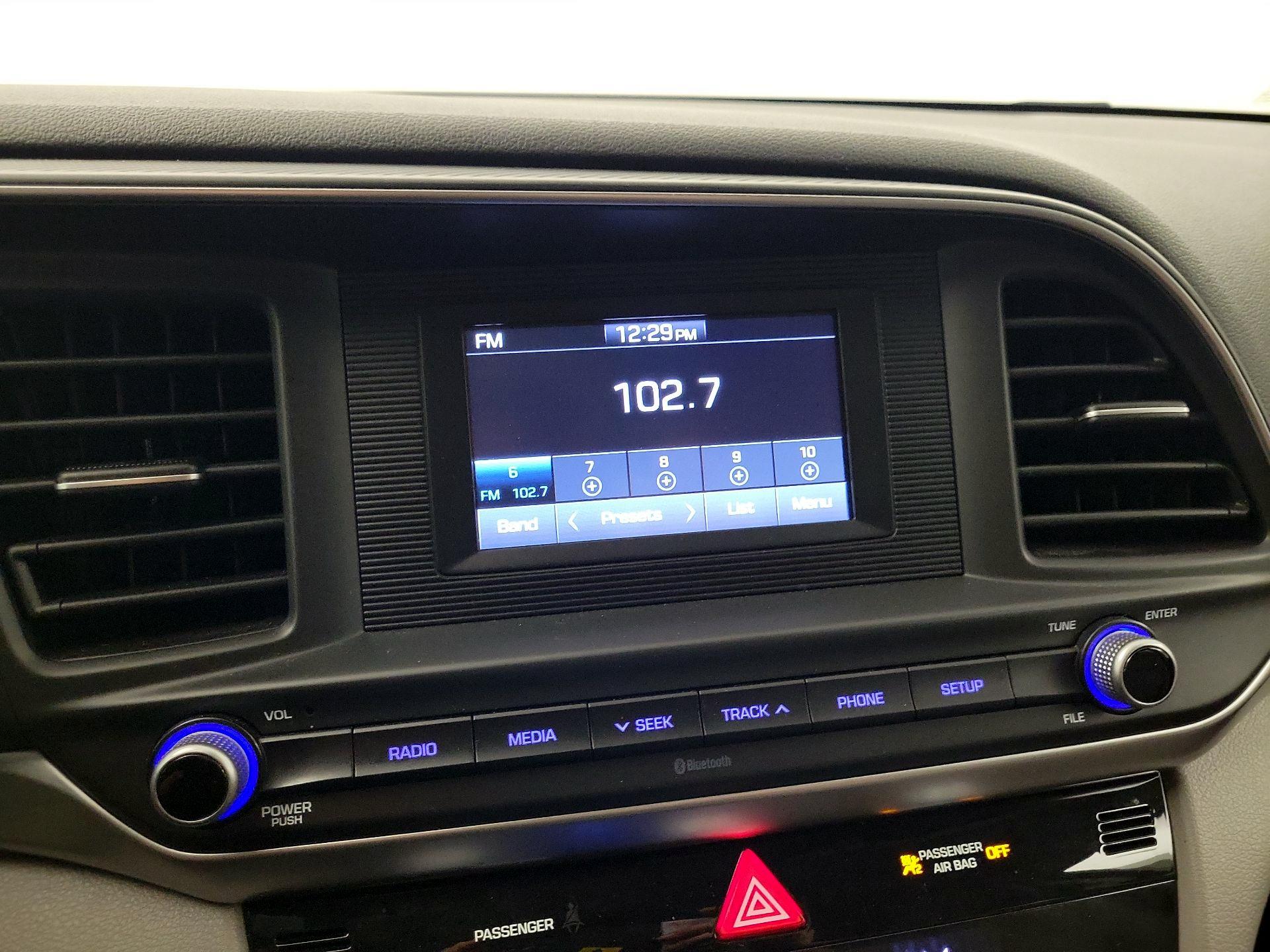 Thumbnail: 2020 Hyundai Elantra - 13