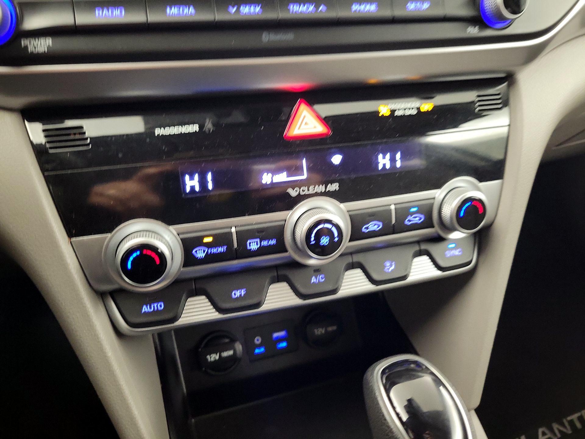 Thumbnail: 2020 Hyundai Elantra - 14