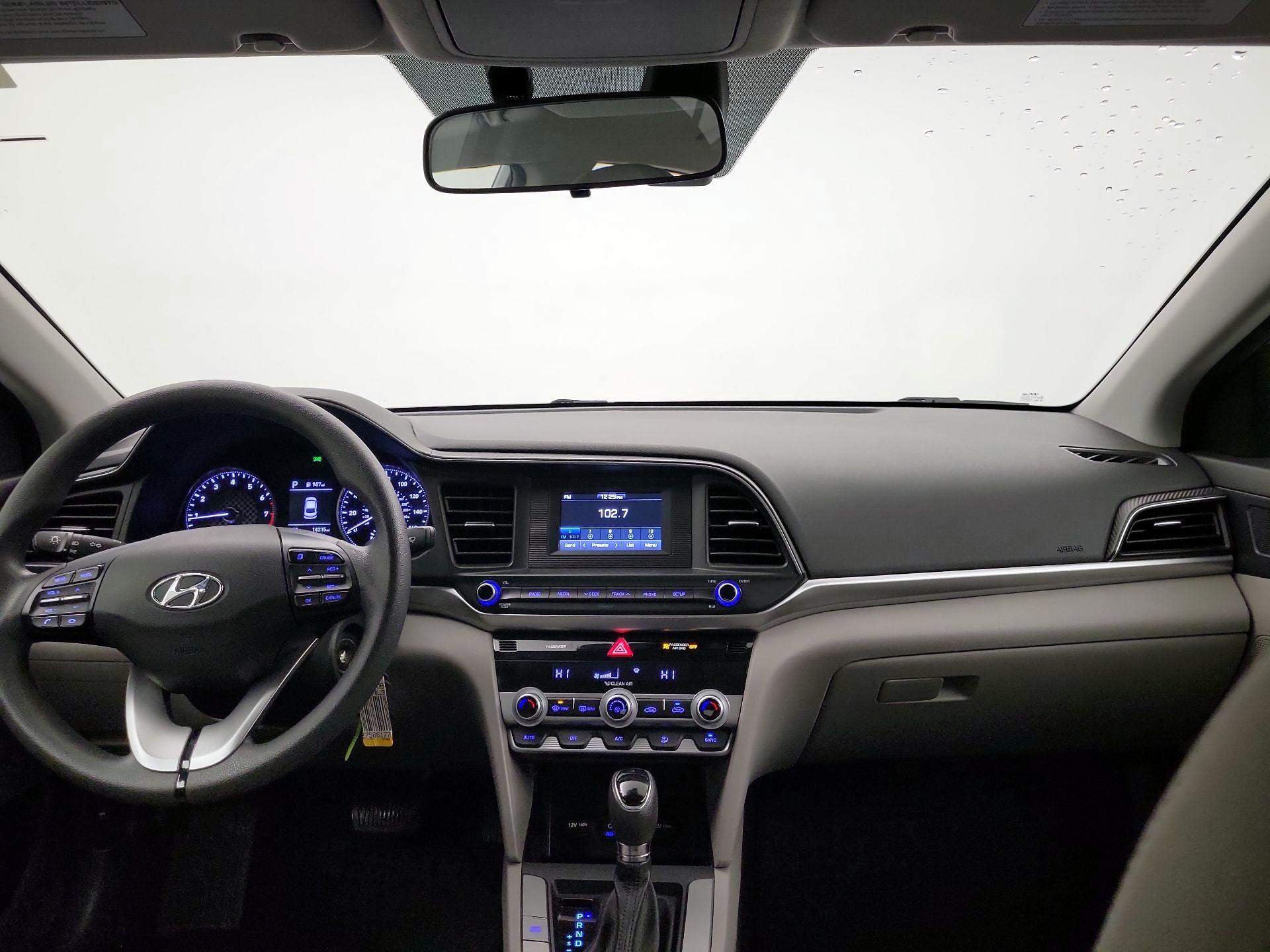 Thumbnail: 2020 Hyundai Elantra - 8