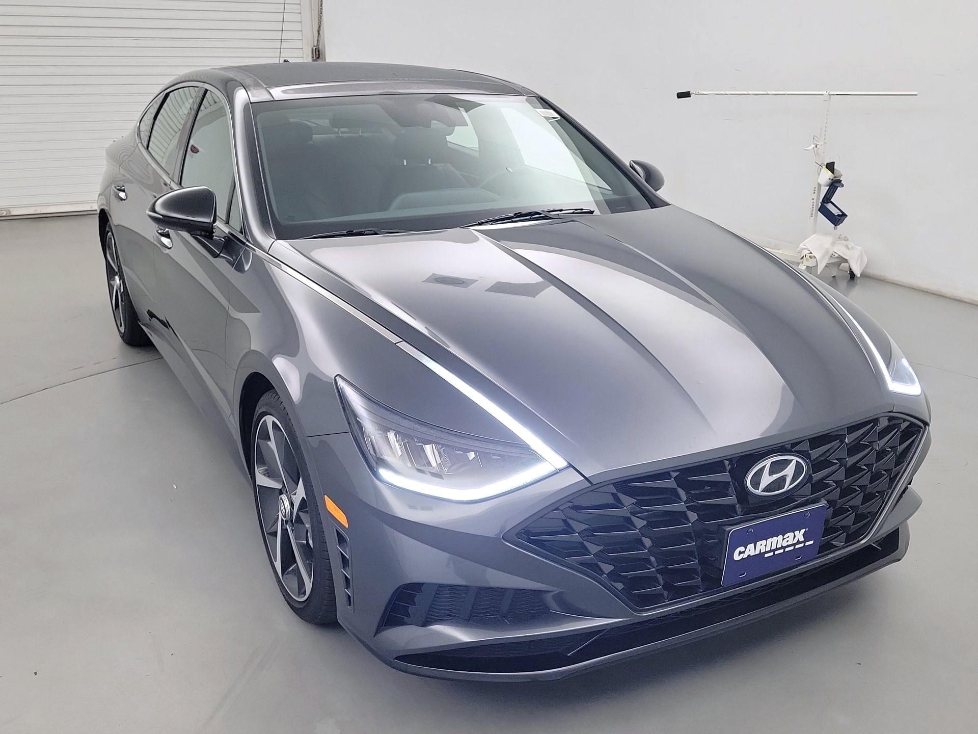 Thumbnail: 2022 Hyundai Sonata - 1
