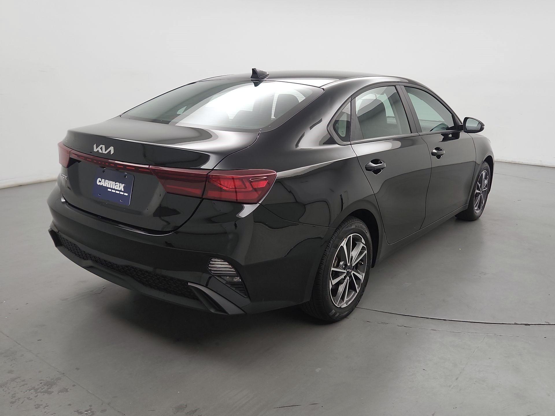 Thumbnail: 2023 Kia Forte - 5