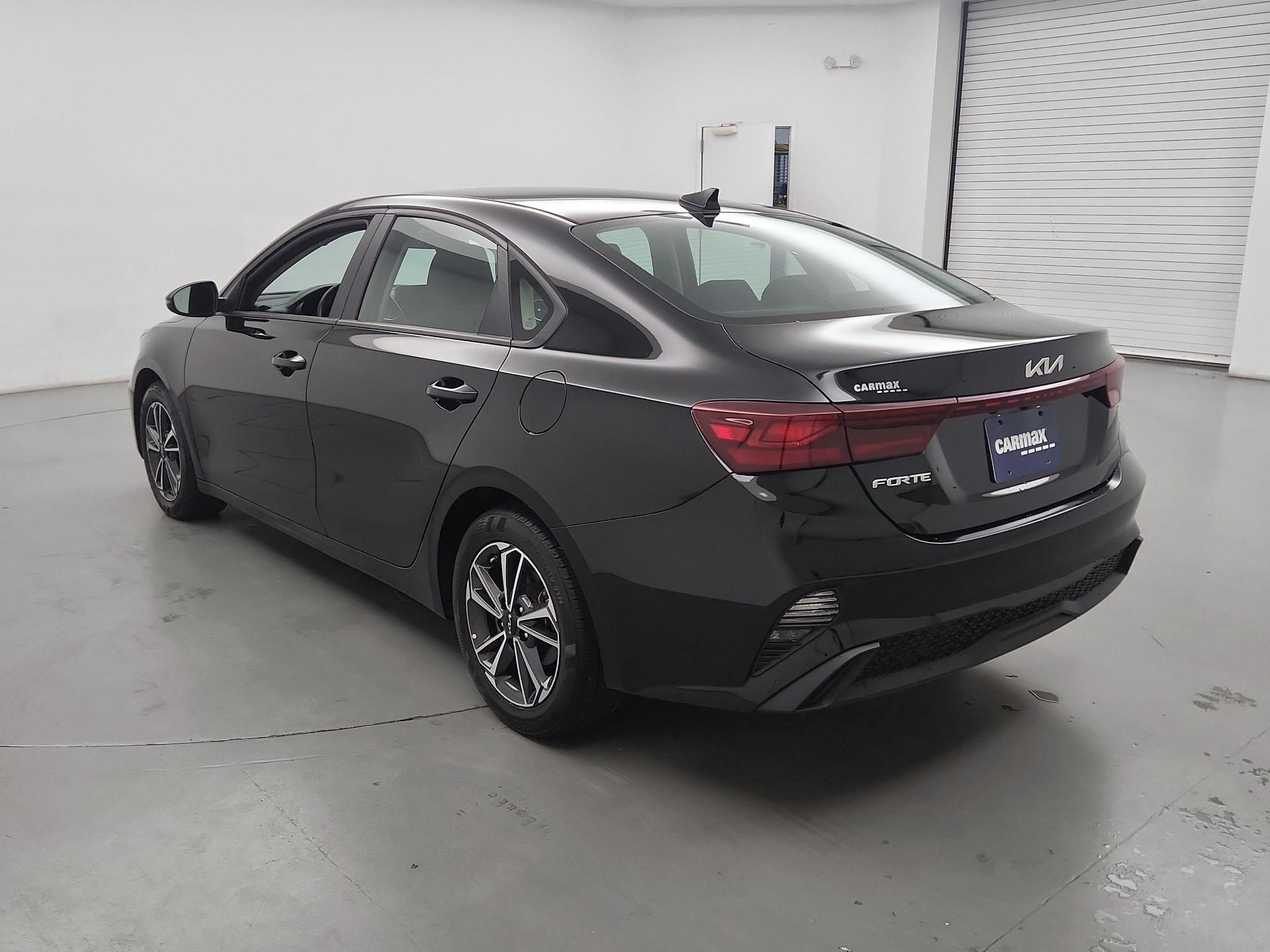 Thumbnail: 2023 Kia Forte - 7
