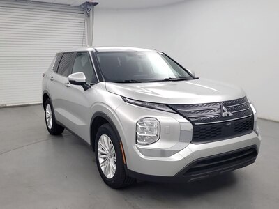 Silver 2022 Mitsubishi Outlander ES