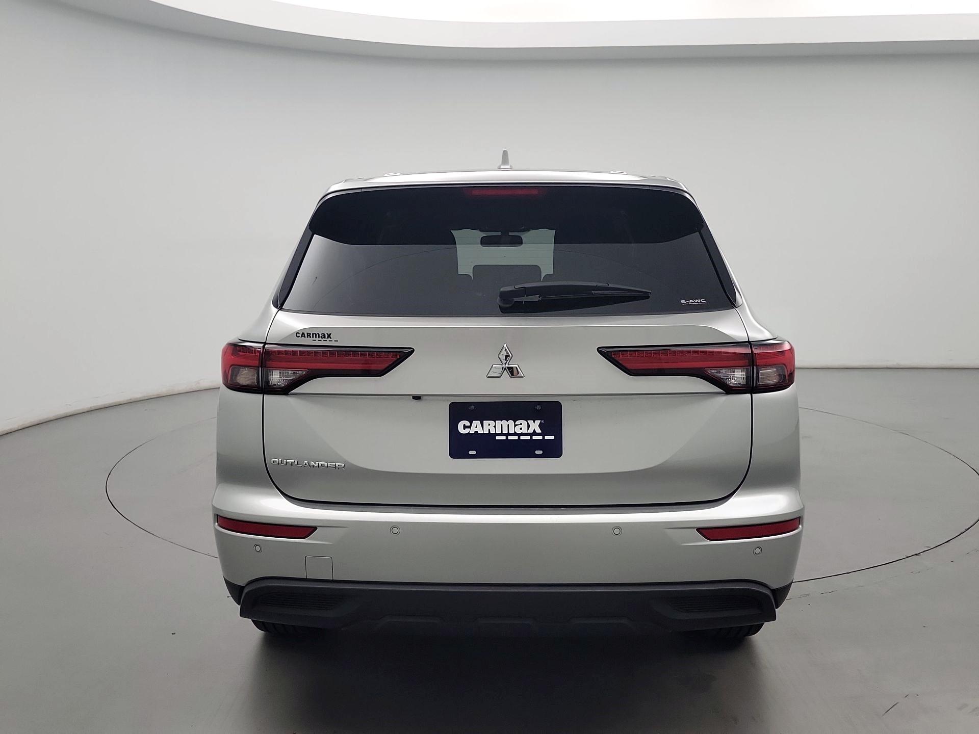 Thumbnail: 2022 Mitsubishi Outlander - 6