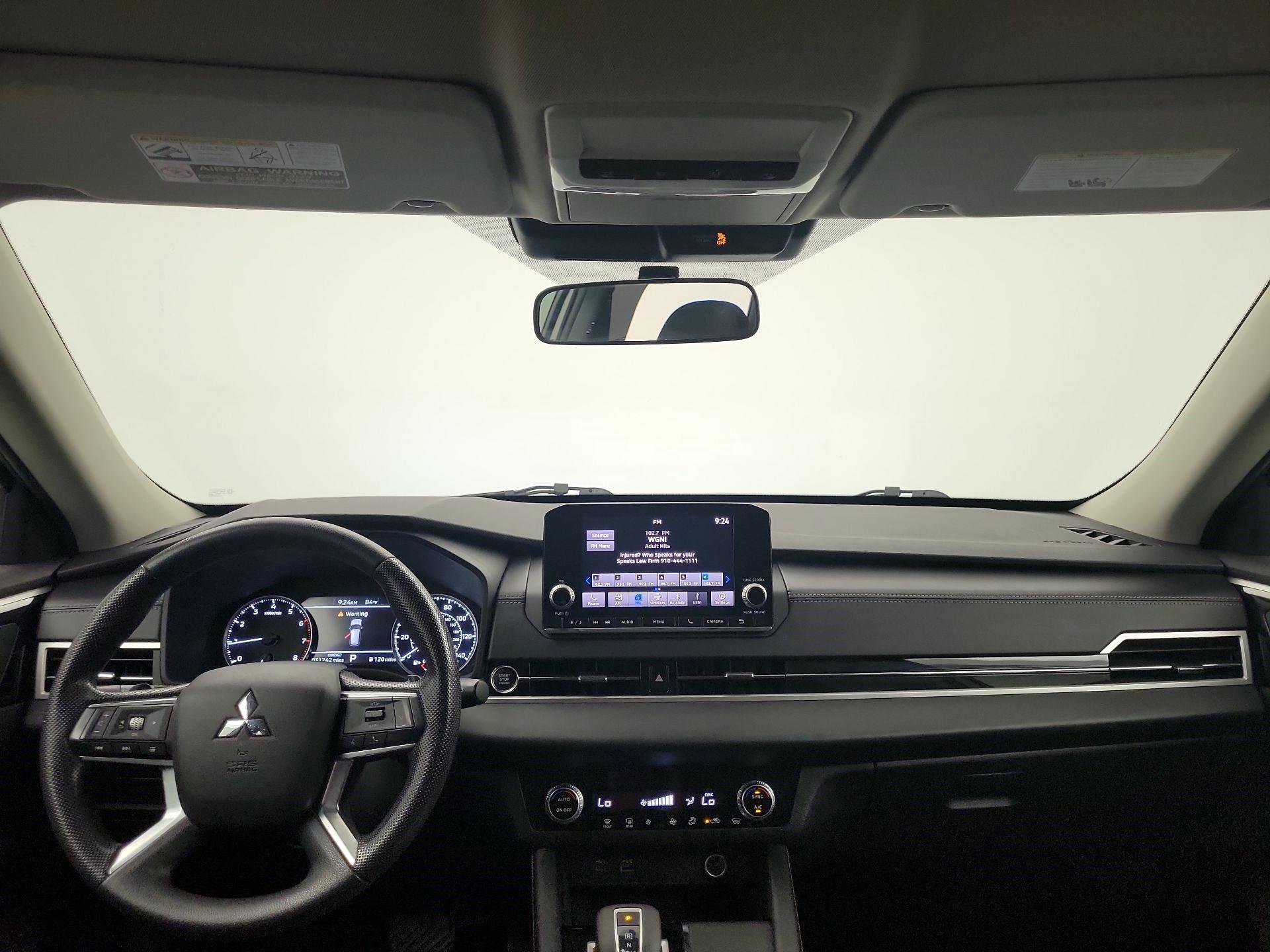 Thumbnail: 2022 Mitsubishi Outlander - 8