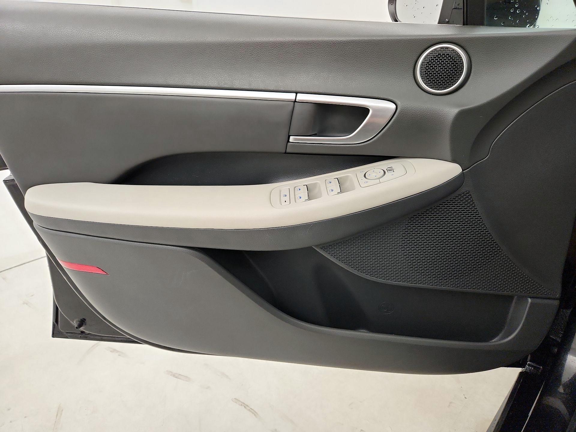 Thumbnail: 2022 Hyundai Sonata - 12