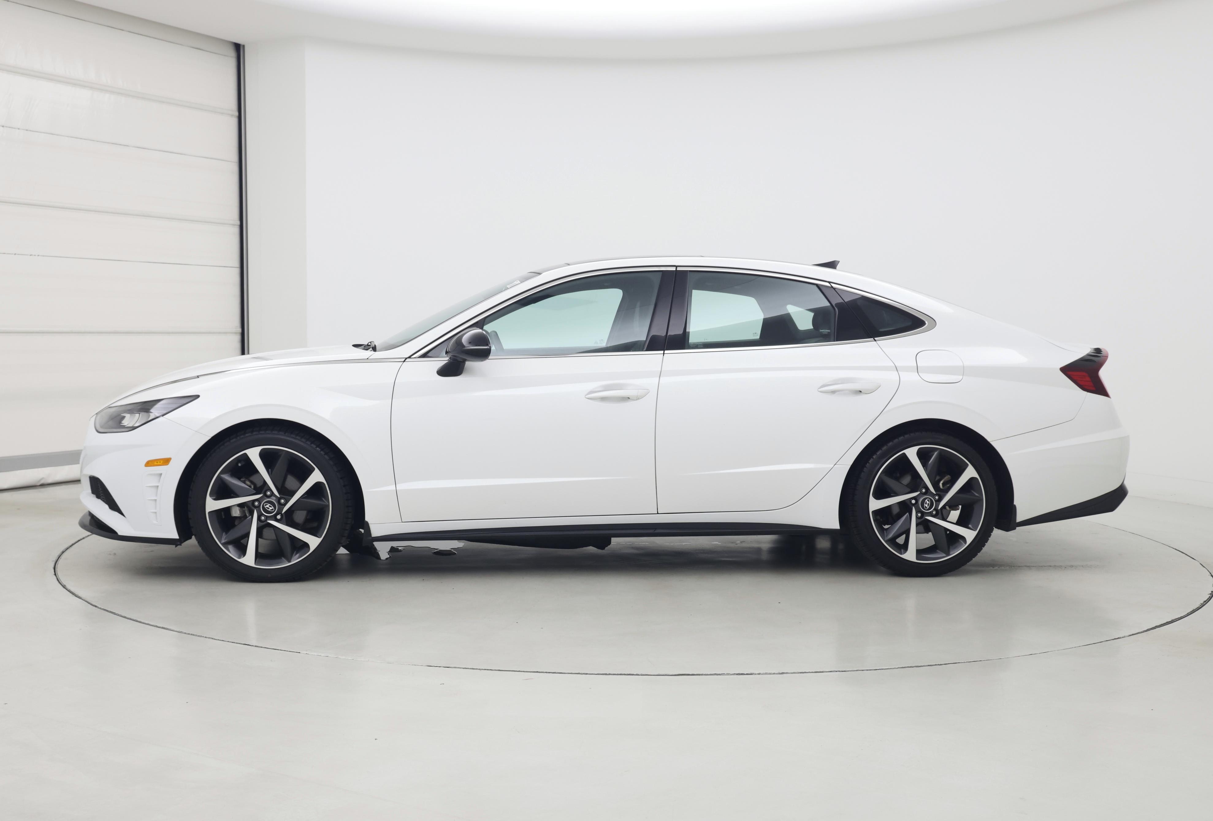 Thumbnail: 2022 Hyundai Sonata - 3