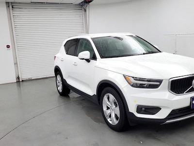 White 2020 Volvo XC40 T5 Momentum