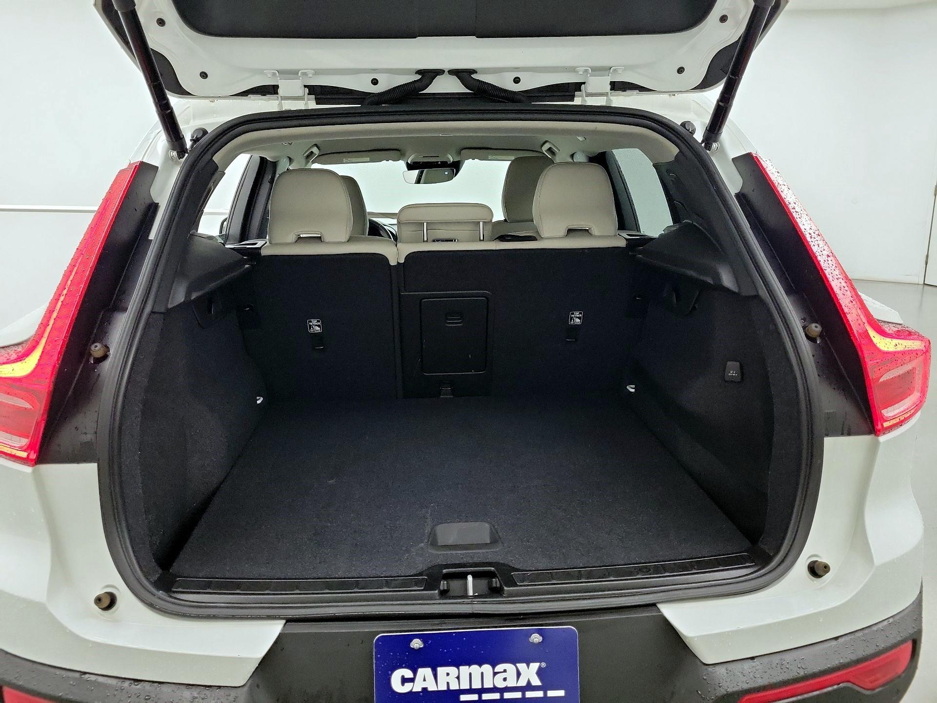 Thumbnail: 2020 Volvo XC40 - 19