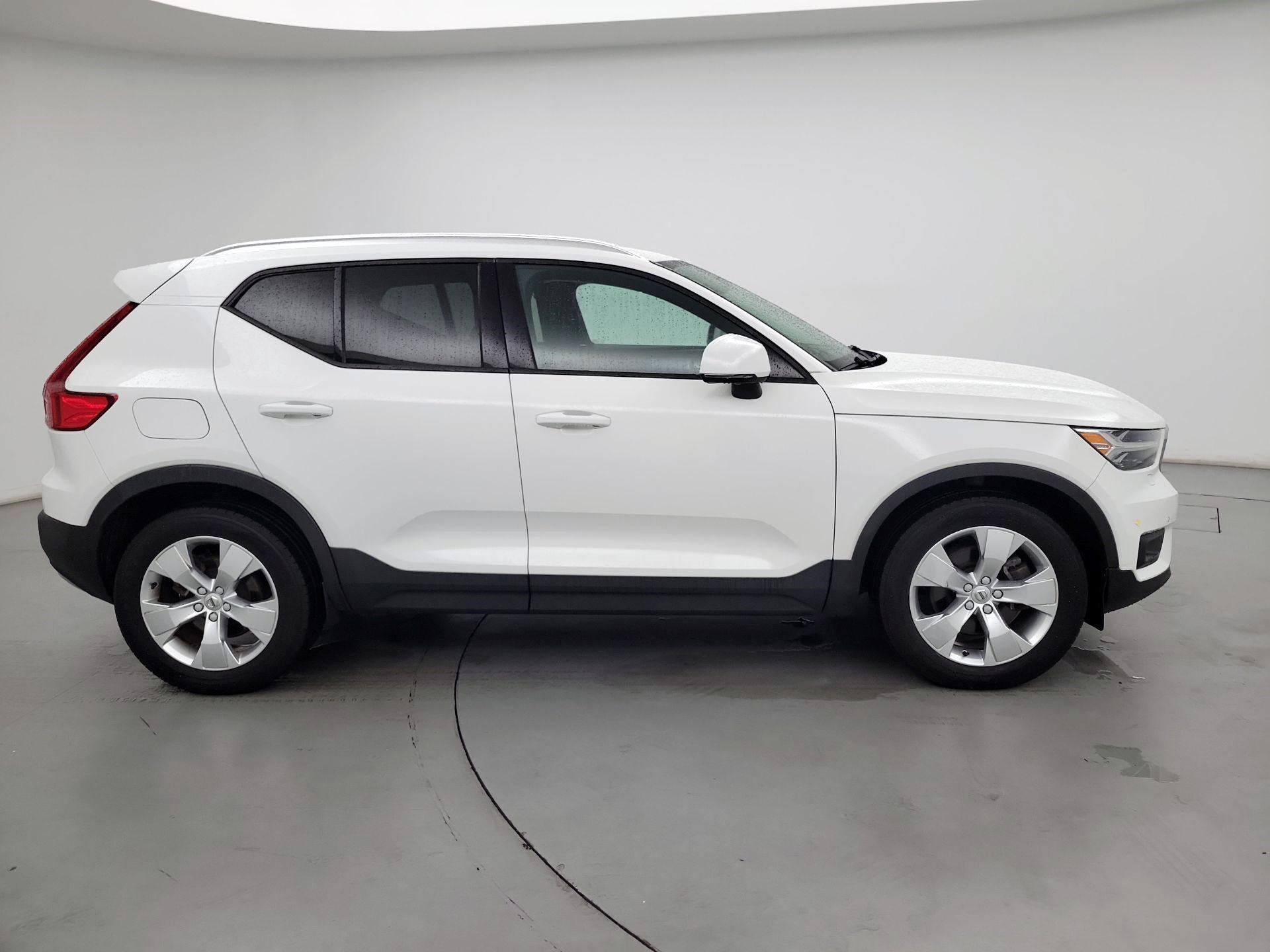 Thumbnail: 2020 Volvo XC40 - 4