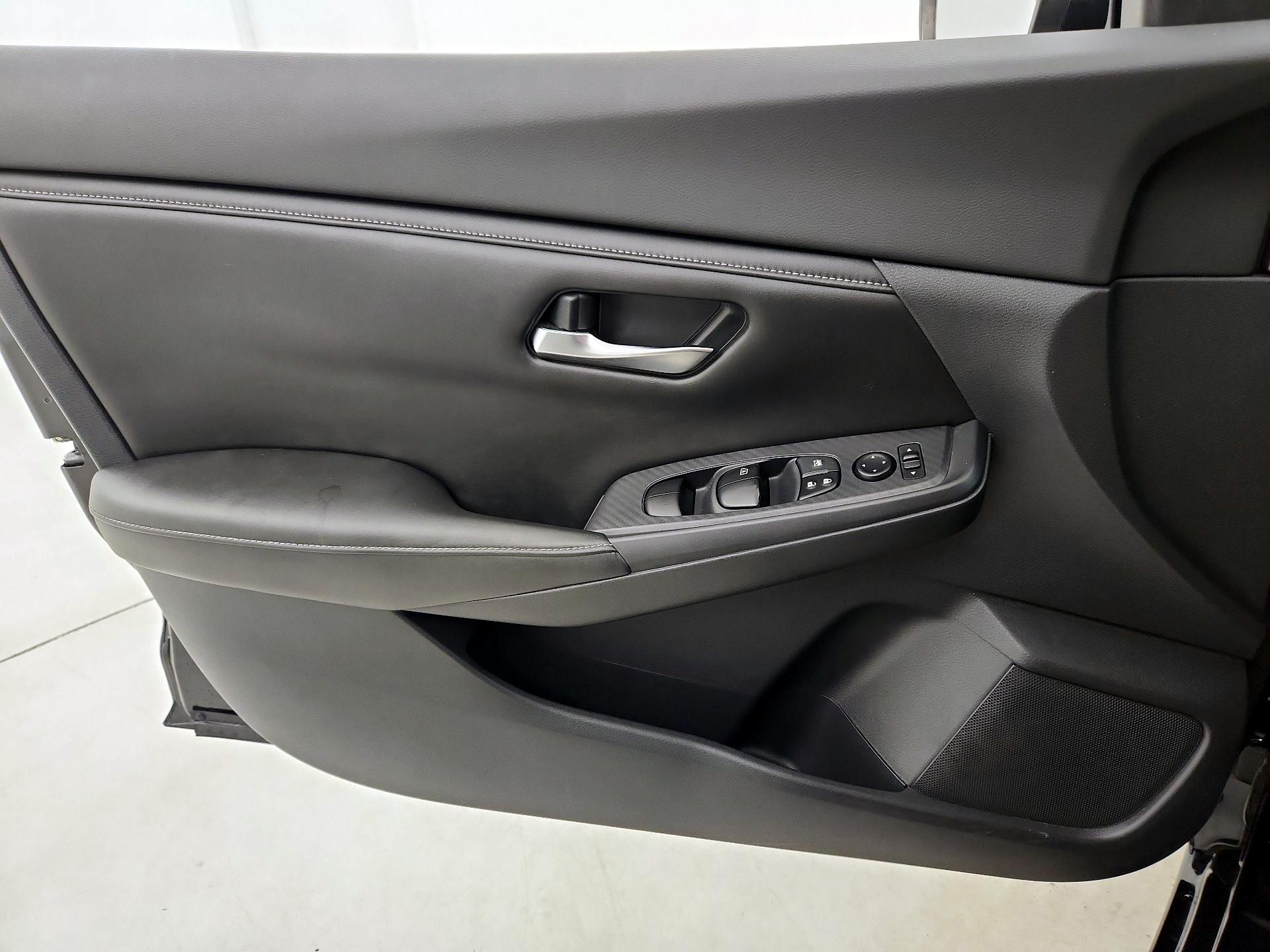 Thumbnail: 2020 Nissan Sentra - 12