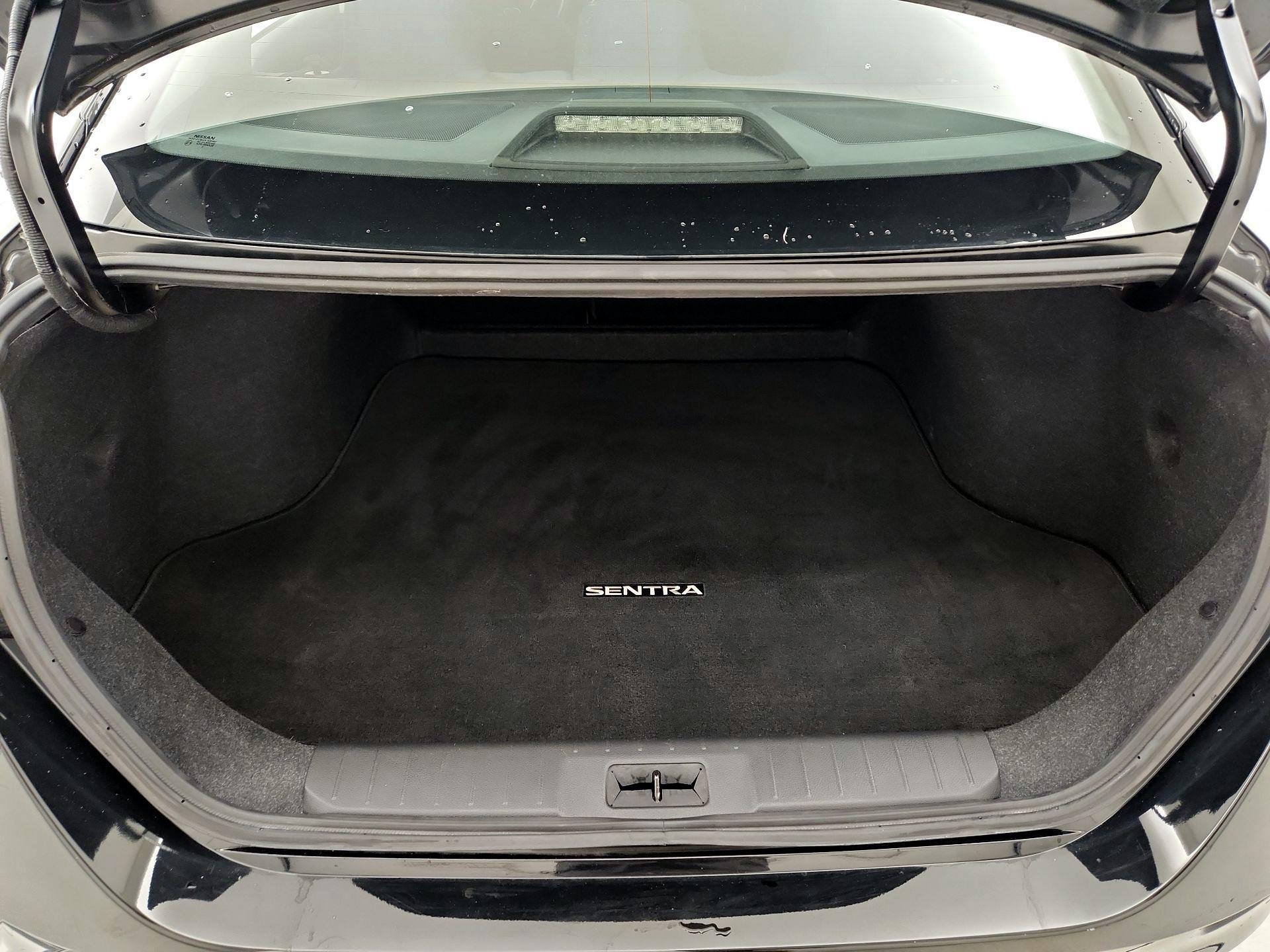 Thumbnail: 2020 Nissan Sentra - 20