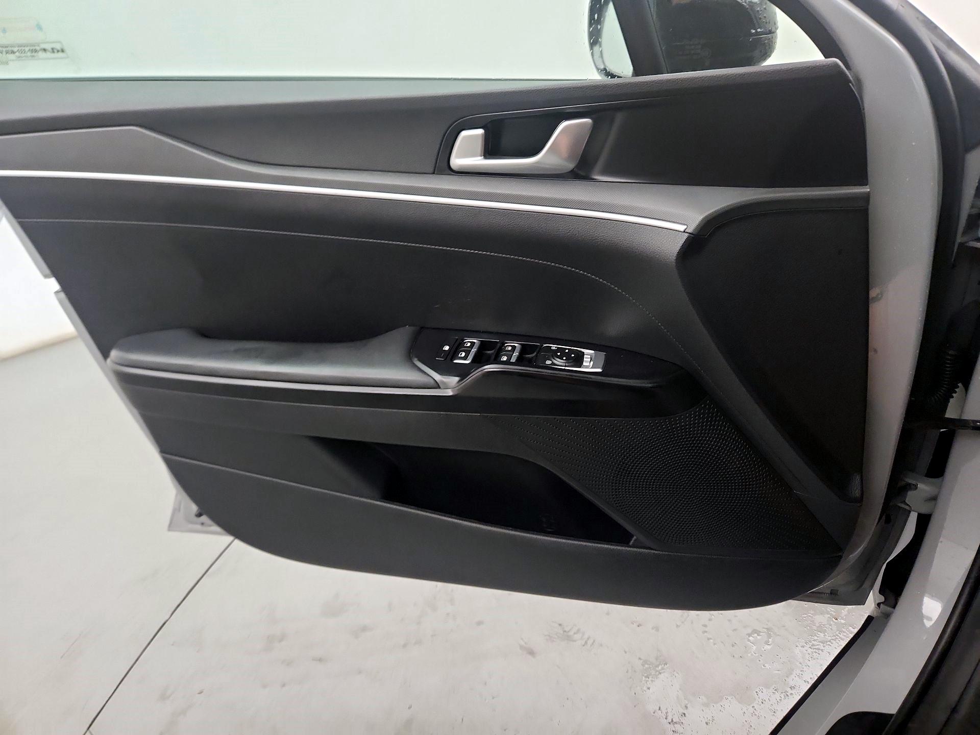 Thumbnail: 2022 Kia K5 - 10