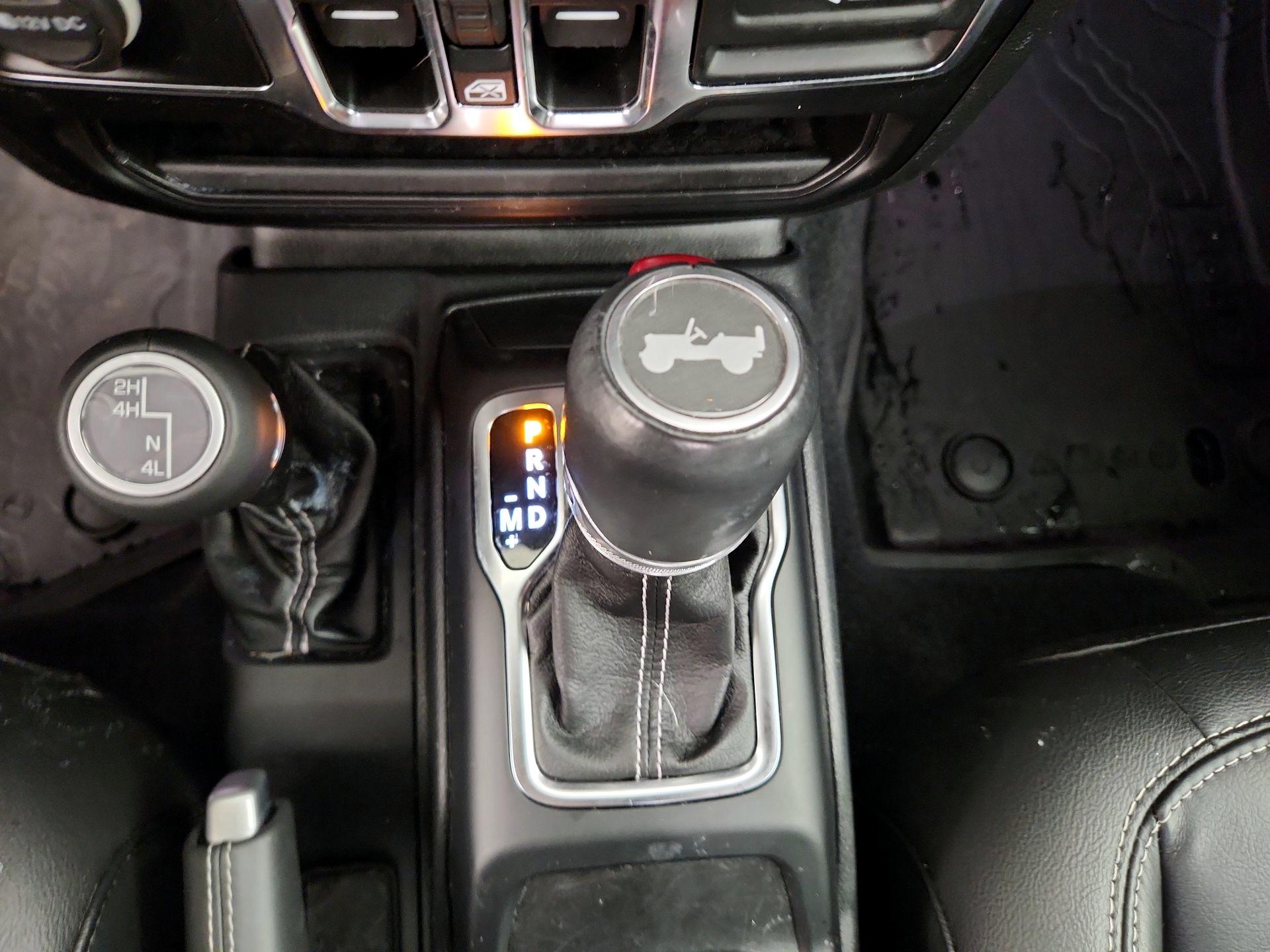 Thumbnail: 2021 Jeep Wrangler - 17