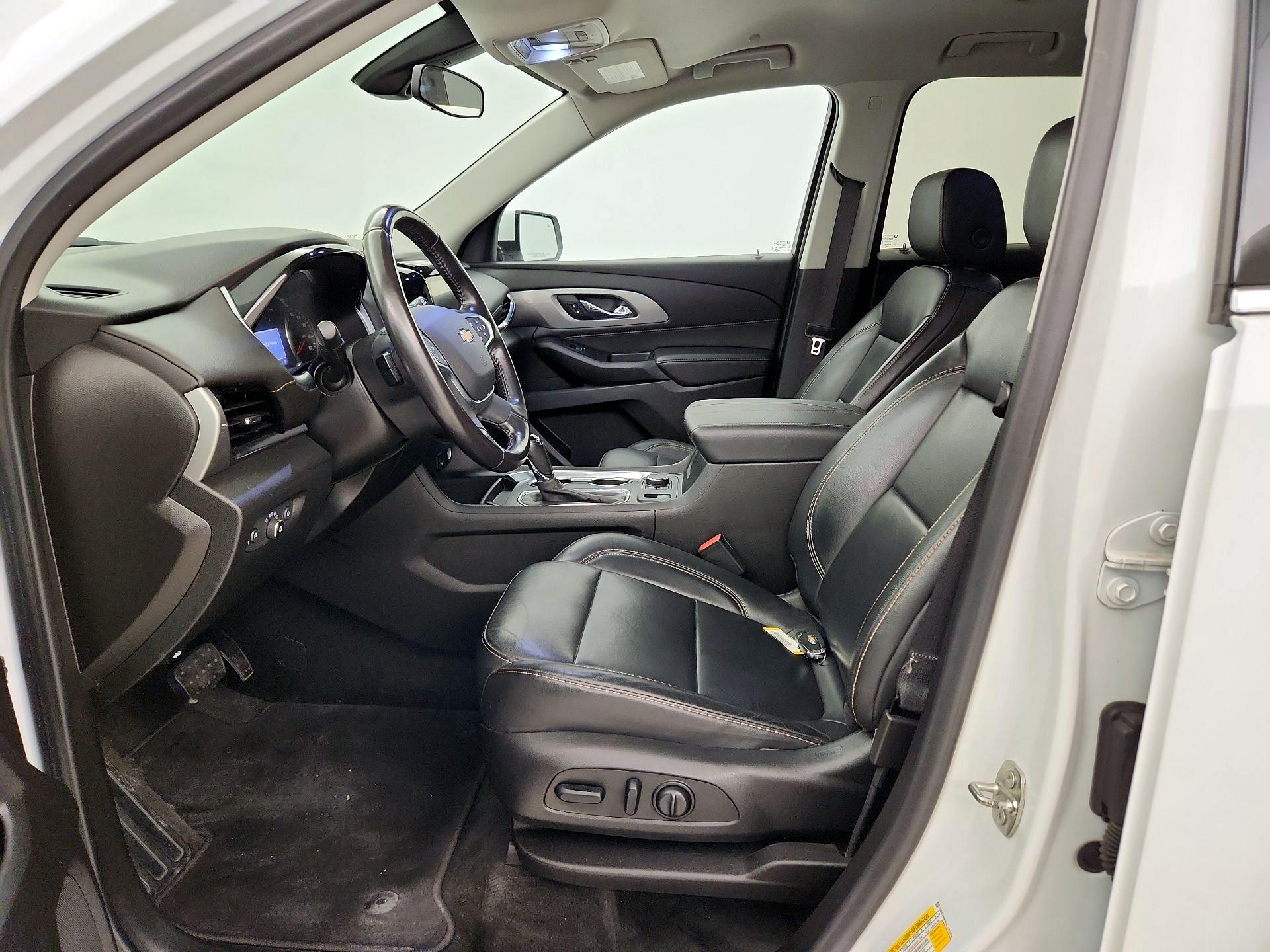 Thumbnail: 2020 Chevrolet Traverse - 11