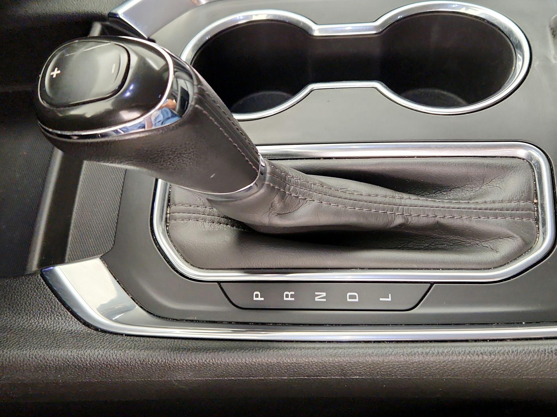 Thumbnail: 2020 Chevrolet Traverse - 17