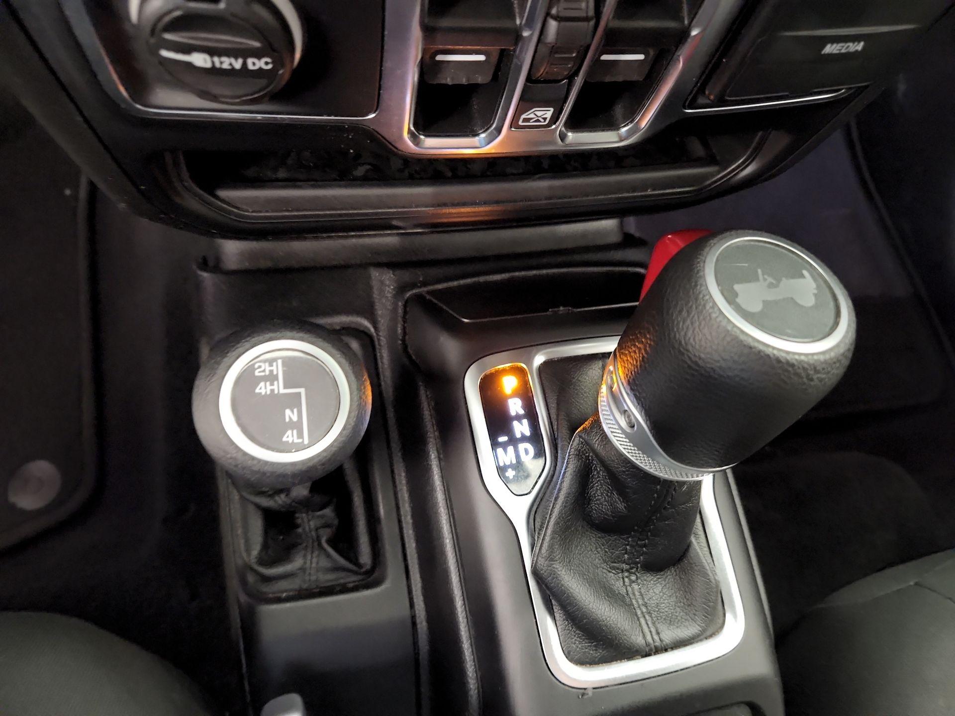 Thumbnail: 2021 Jeep Wrangler - 18