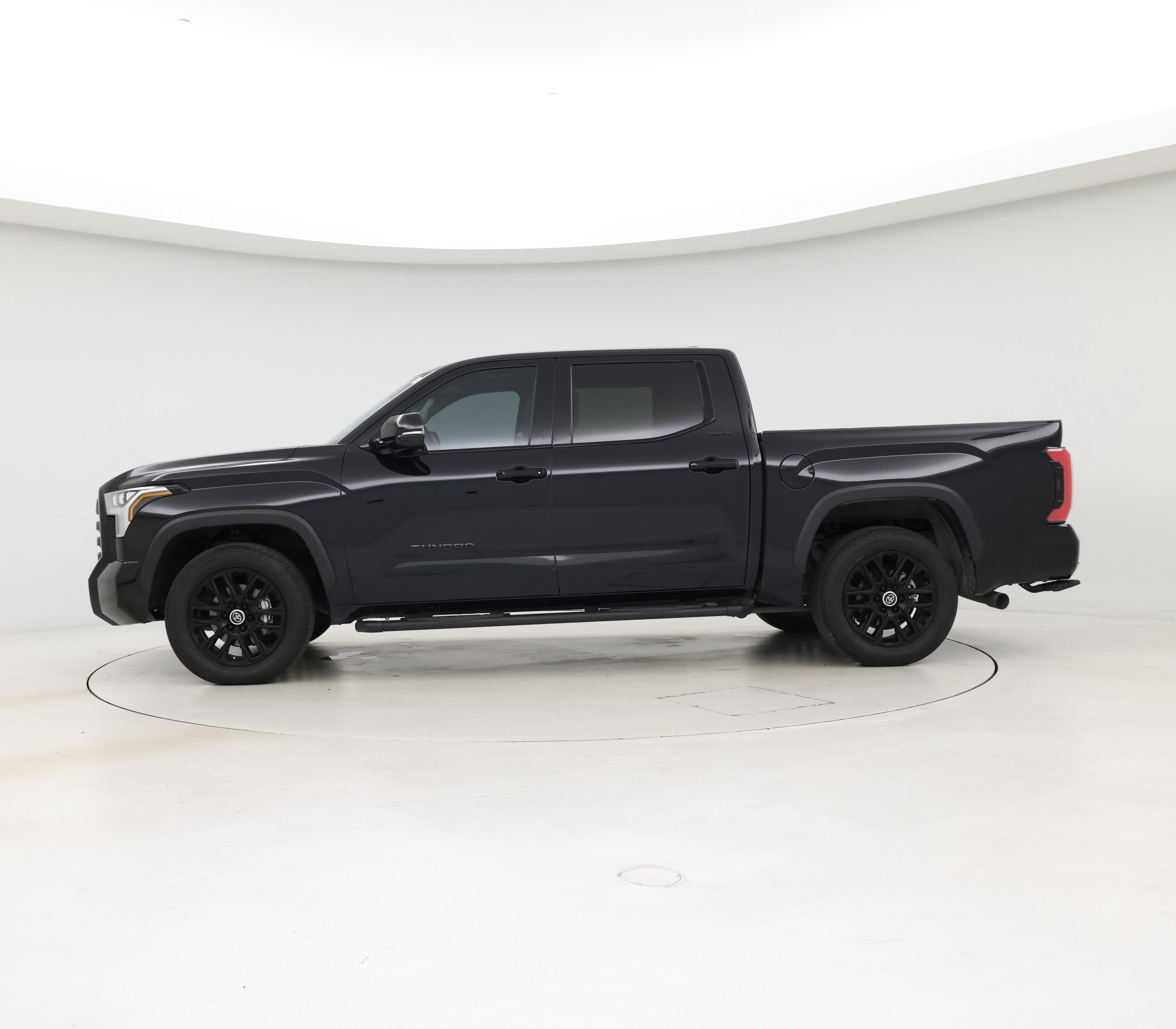 Thumbnail: 2024 Toyota Tundra - 3