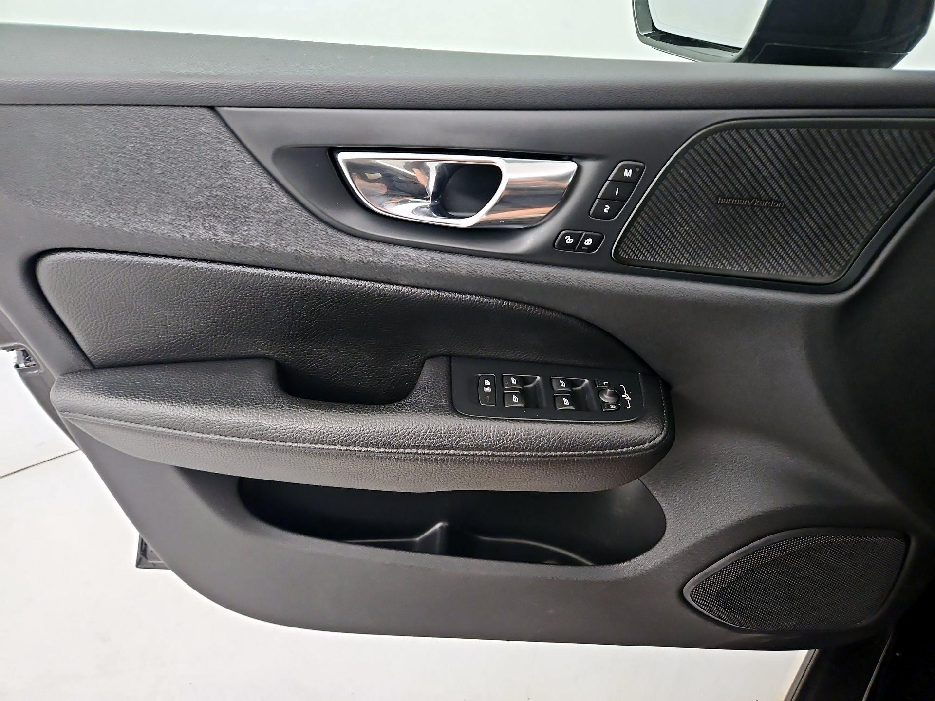 Thumbnail: 2020 Volvo S60 - 12