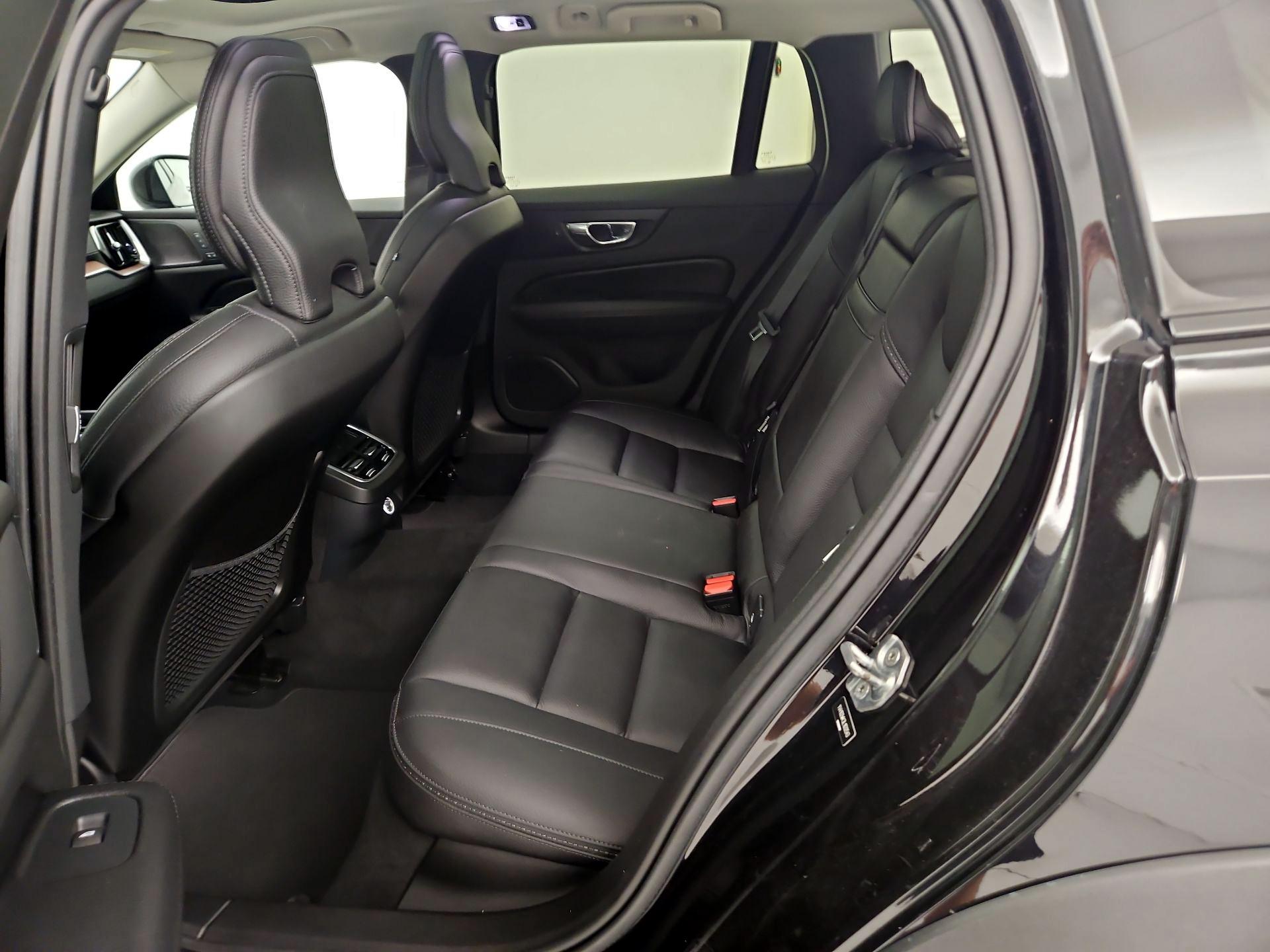 Thumbnail: 2020 Volvo S60 - 20