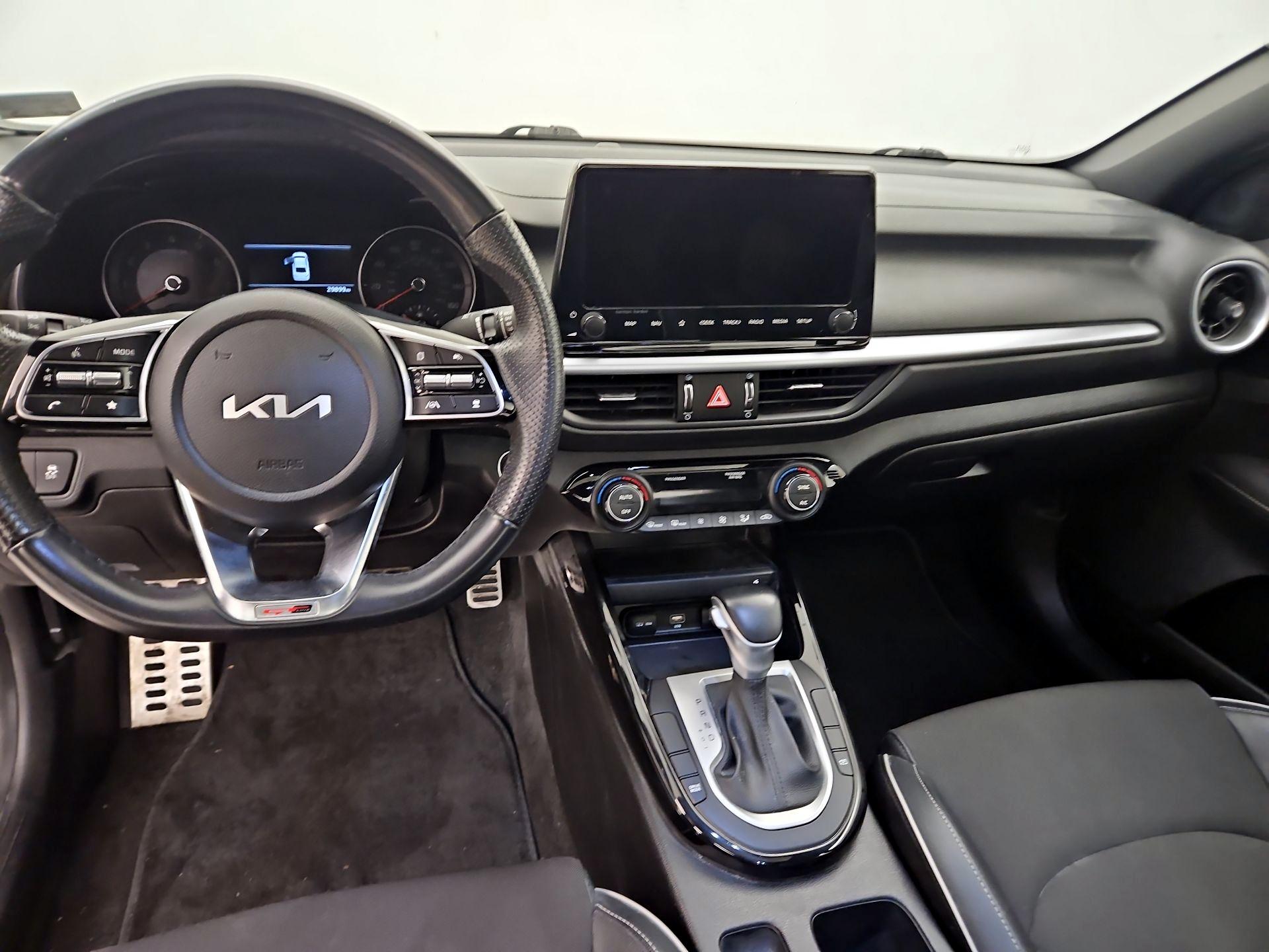 Thumbnail: 2023 Kia Forte - 9