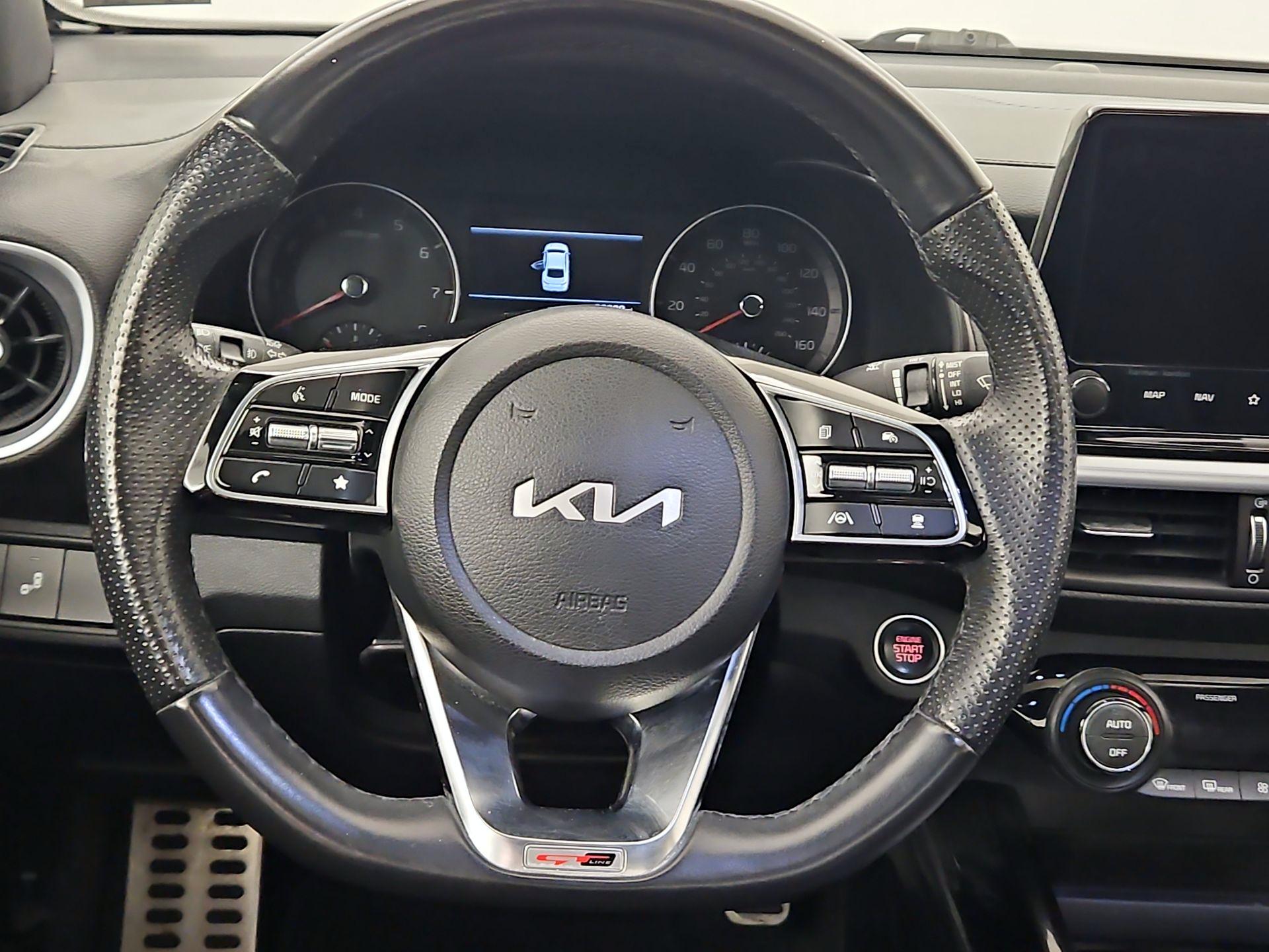 Thumbnail: 2023 Kia Forte - 10
