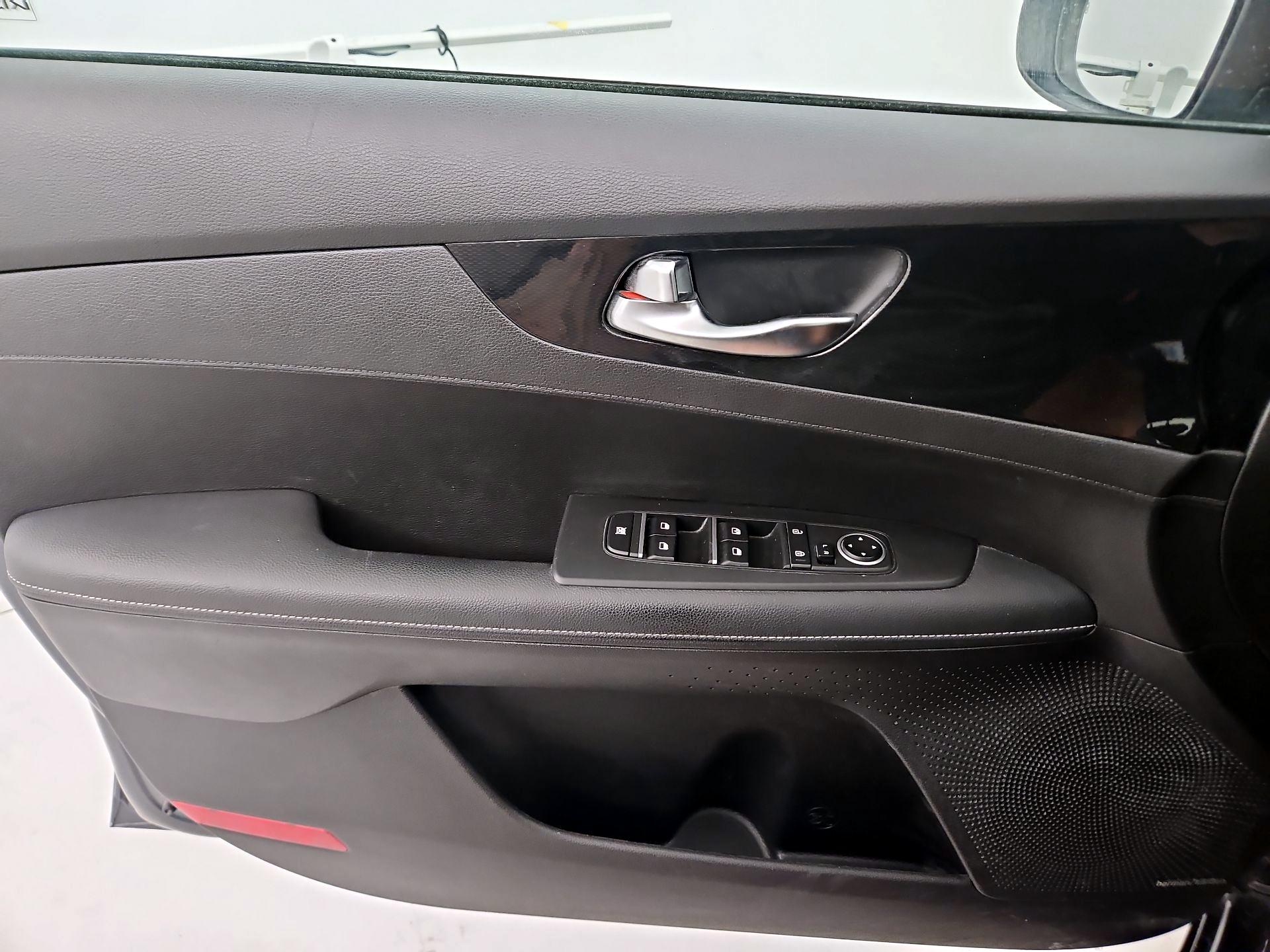 Thumbnail: 2023 Kia Forte - 12