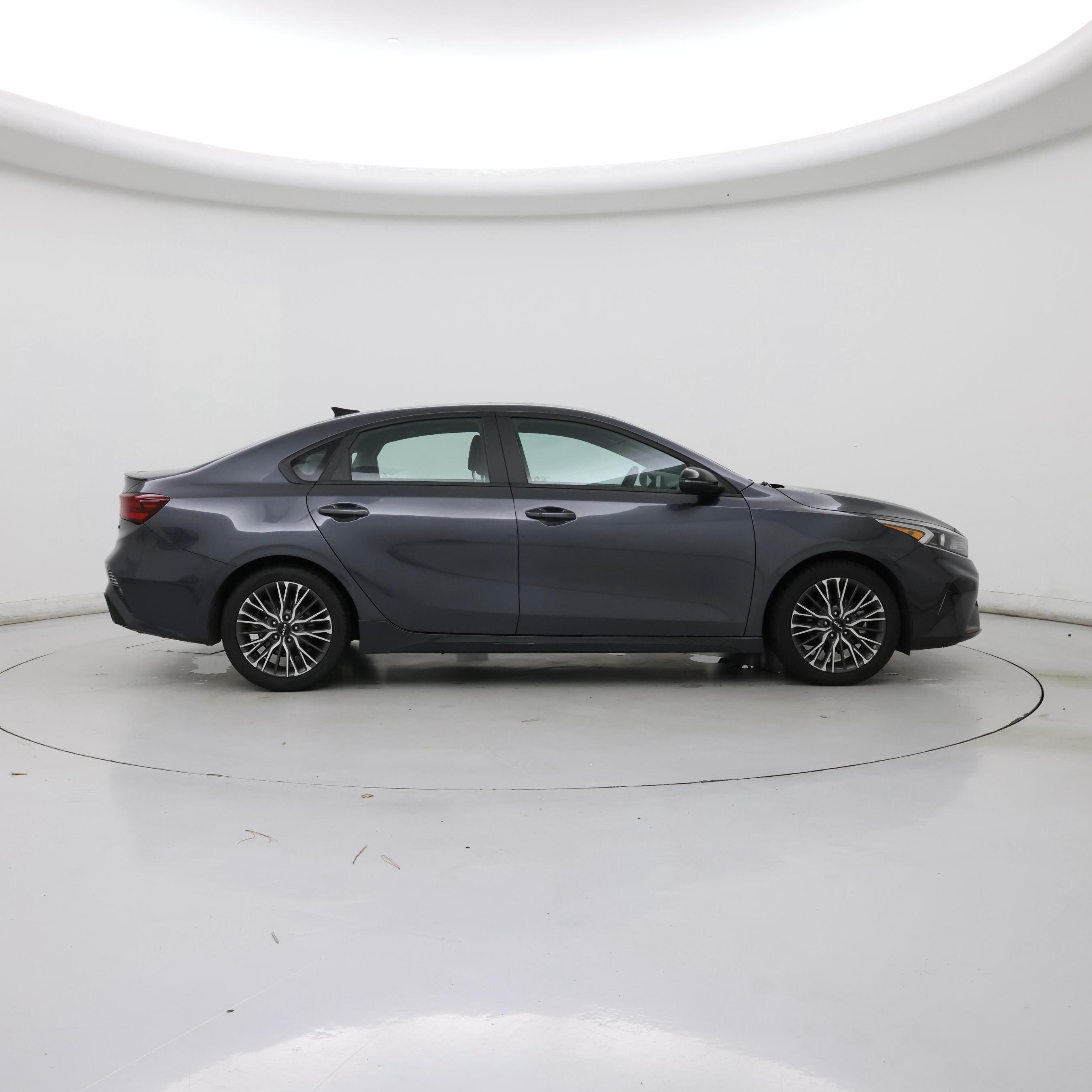 Thumbnail: 2023 Kia Forte - 7
