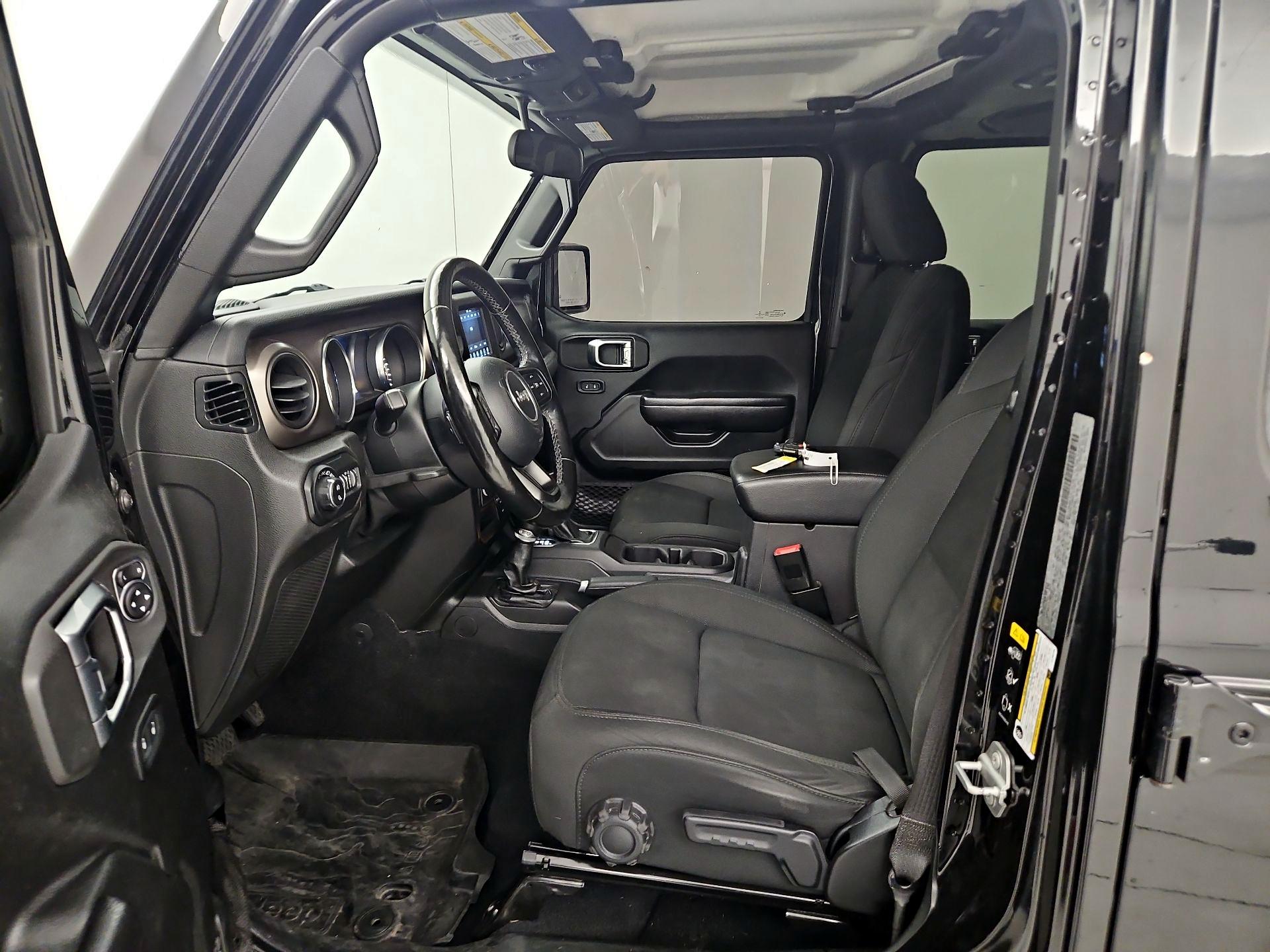 Thumbnail: 2020 Jeep Gladiator - 11