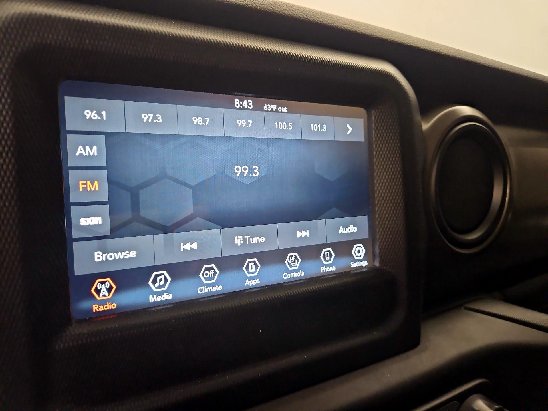 Thumbnail: 2020 Jeep Gladiator - 15