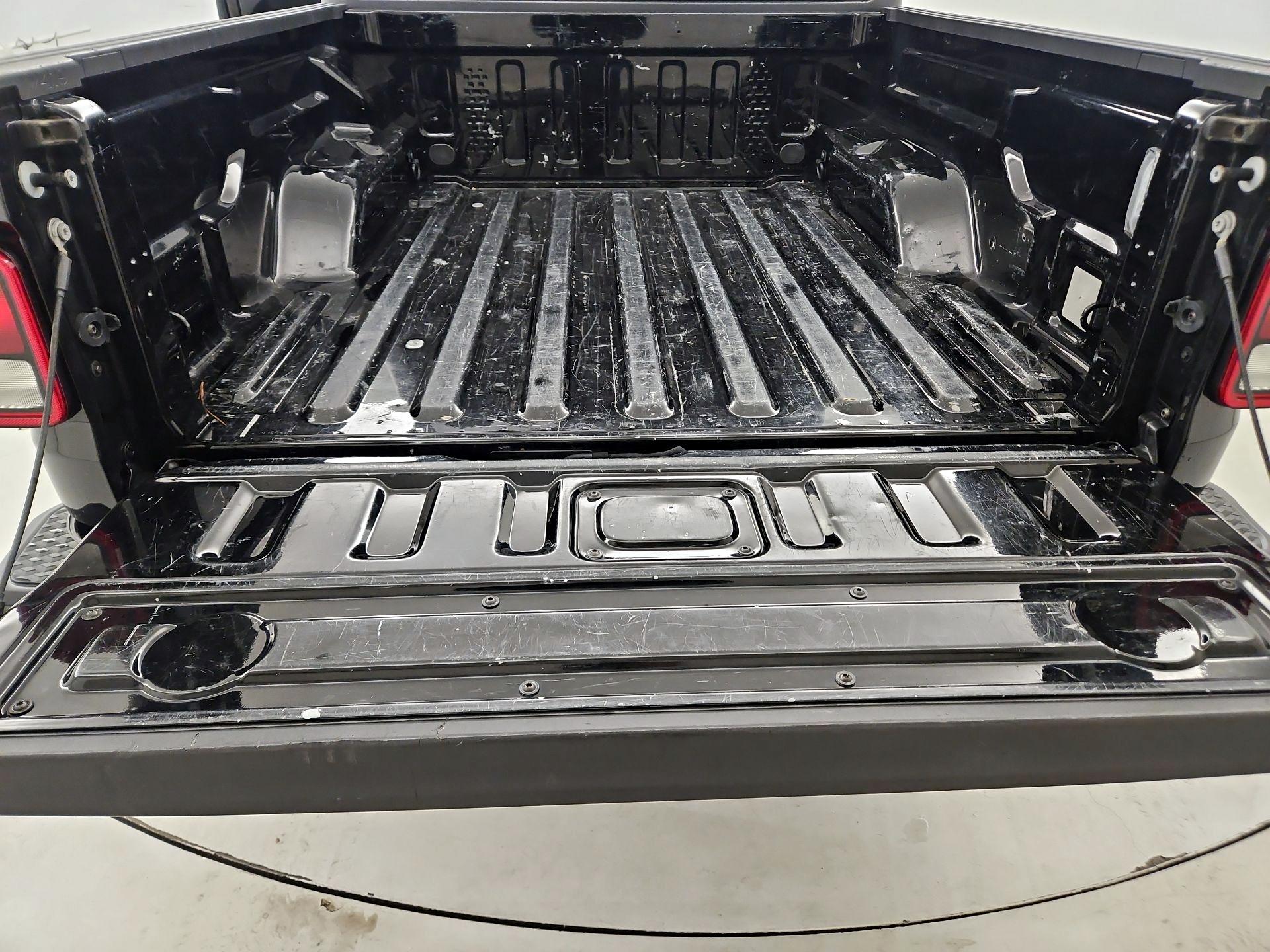 Thumbnail: 2020 Jeep Gladiator - 20