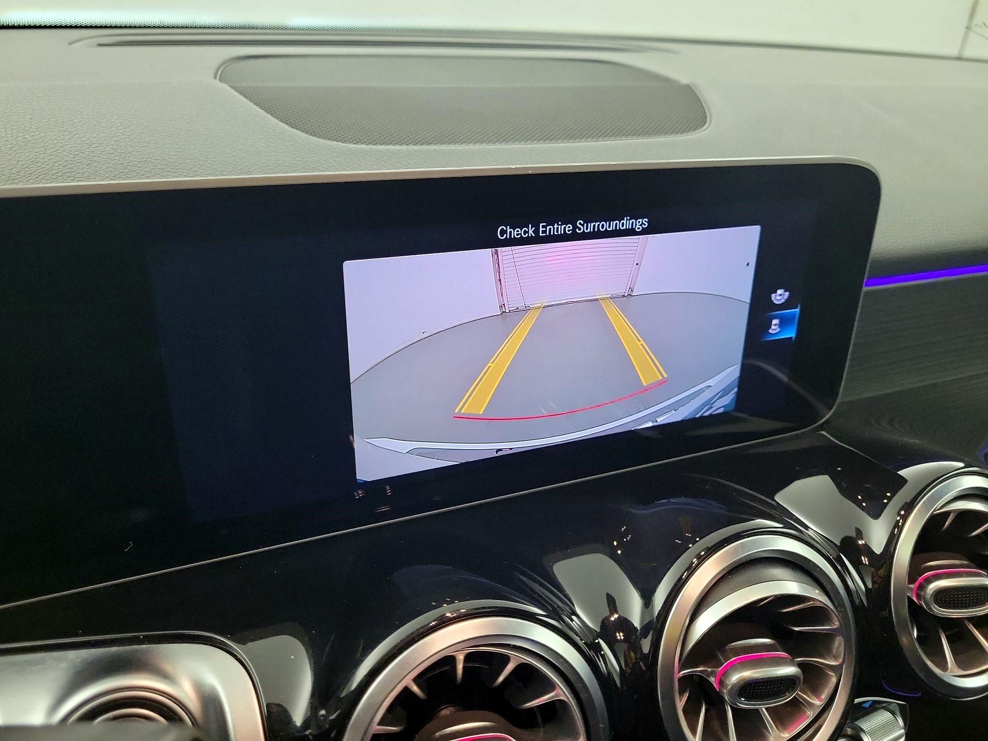Thumbnail: 2021 Mercedes-Benz GLB - 12