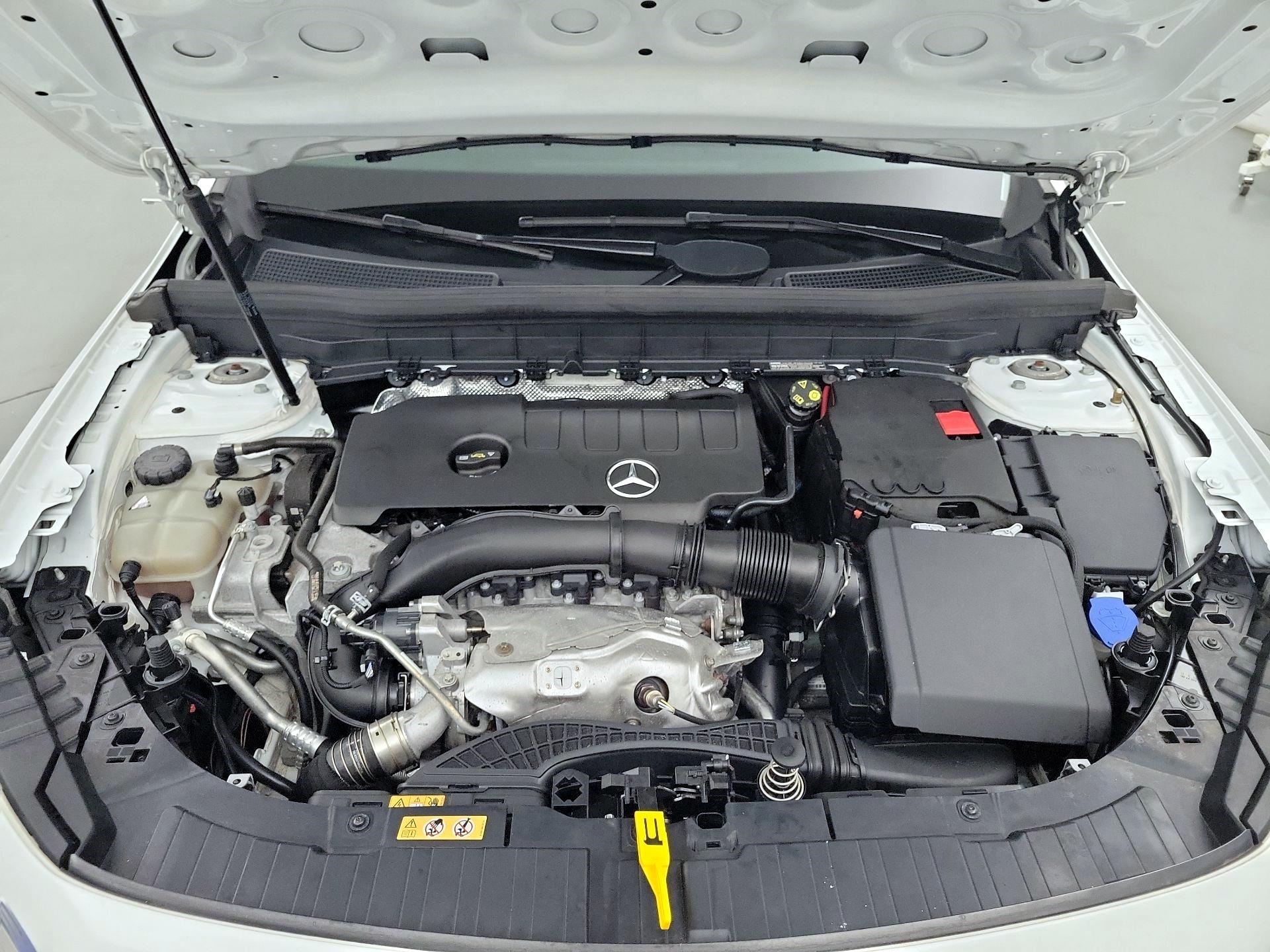 Thumbnail: 2021 Mercedes-Benz GLB - 20
