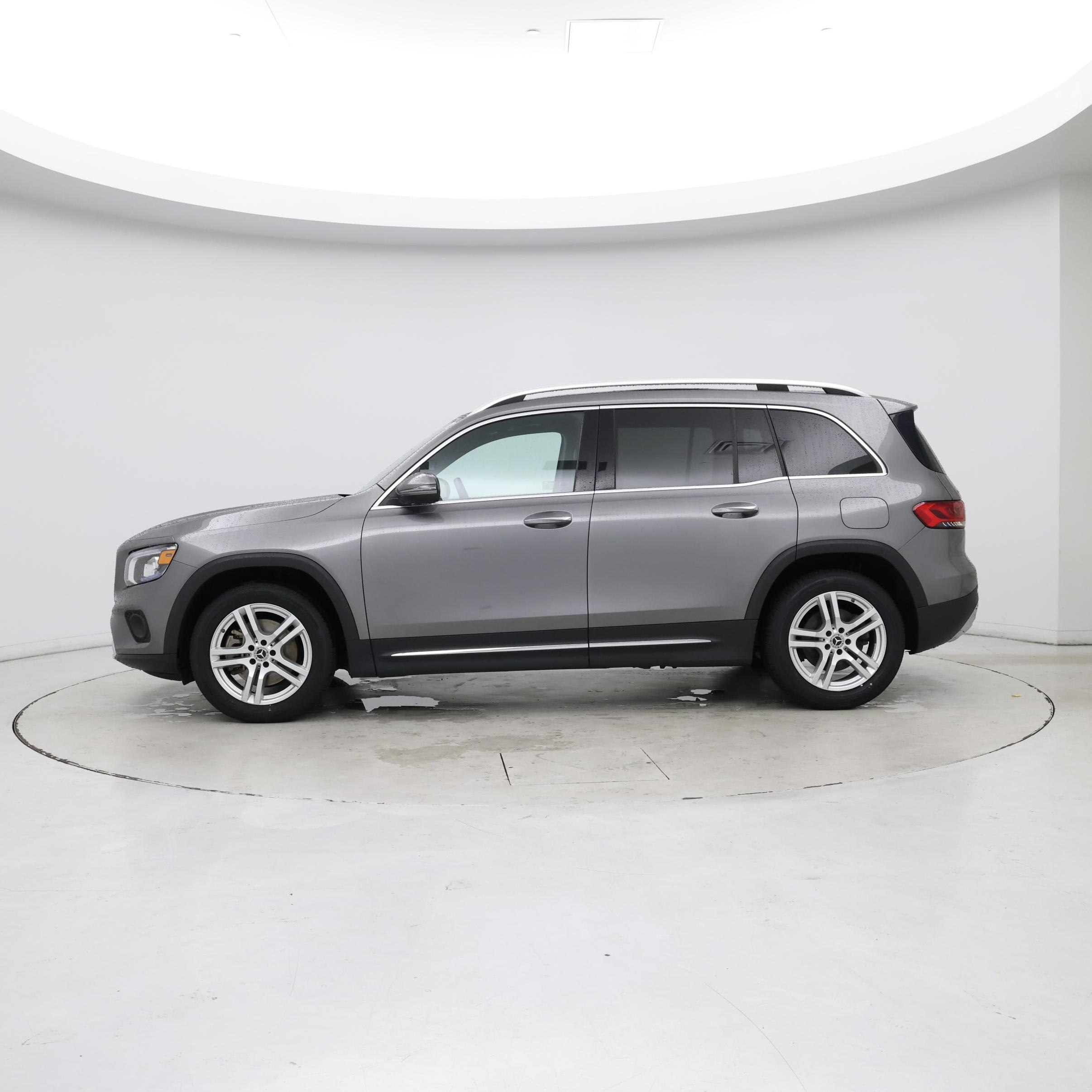 Thumbnail: 2020 Mercedes-Benz GLB - 3