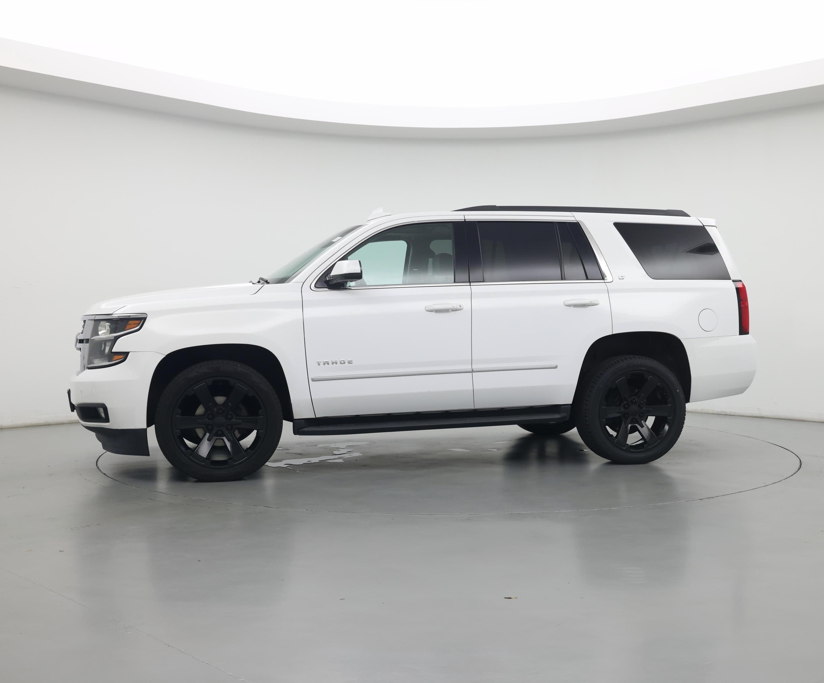 Thumbnail: 2019 Chevrolet Tahoe - 5