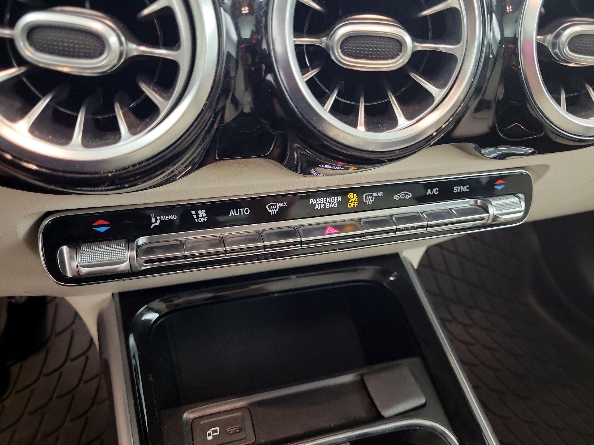 Thumbnail: 2021 Mercedes-Benz GLB - 14