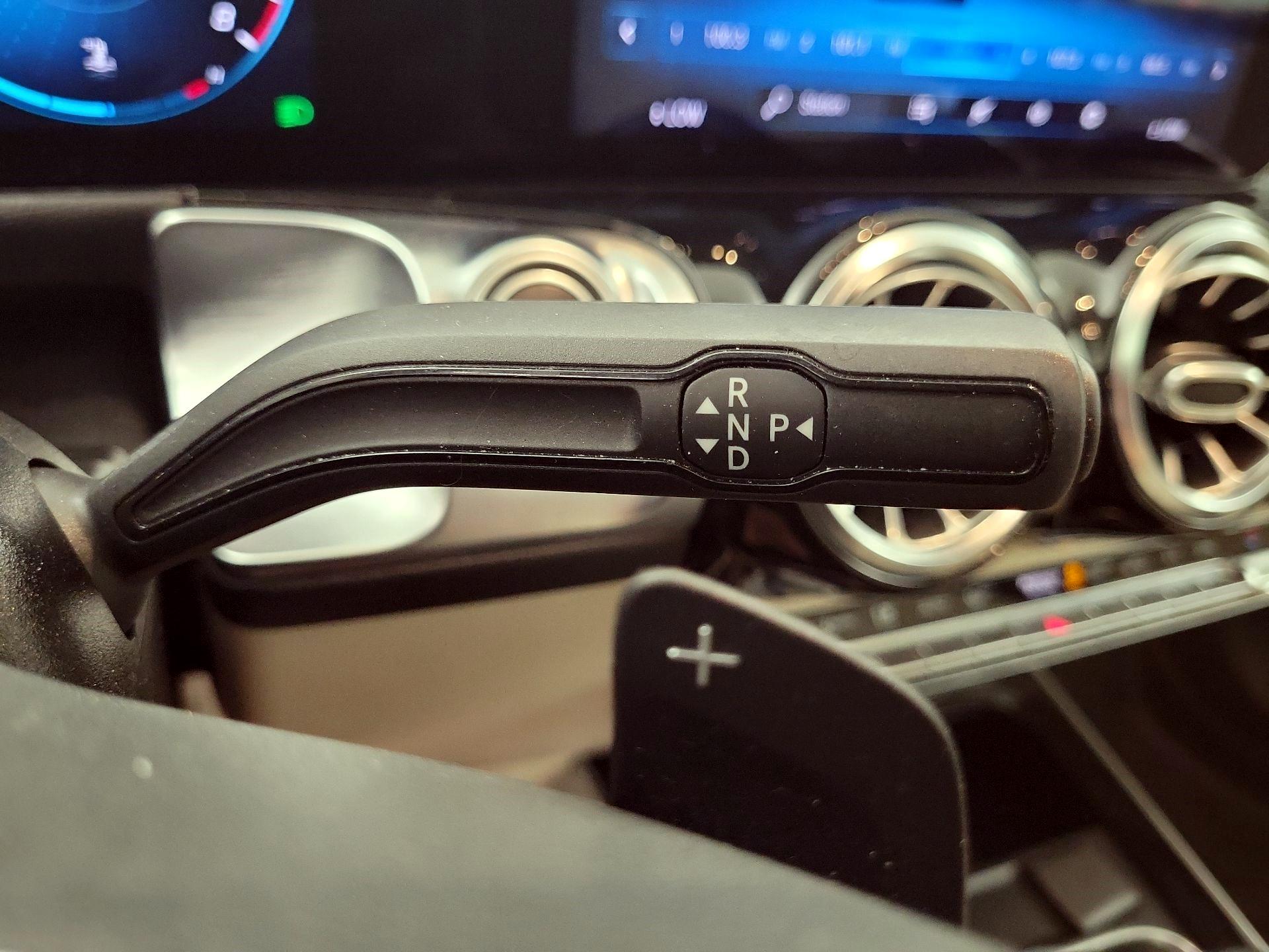 Thumbnail: 2021 Mercedes-Benz GLB - 15