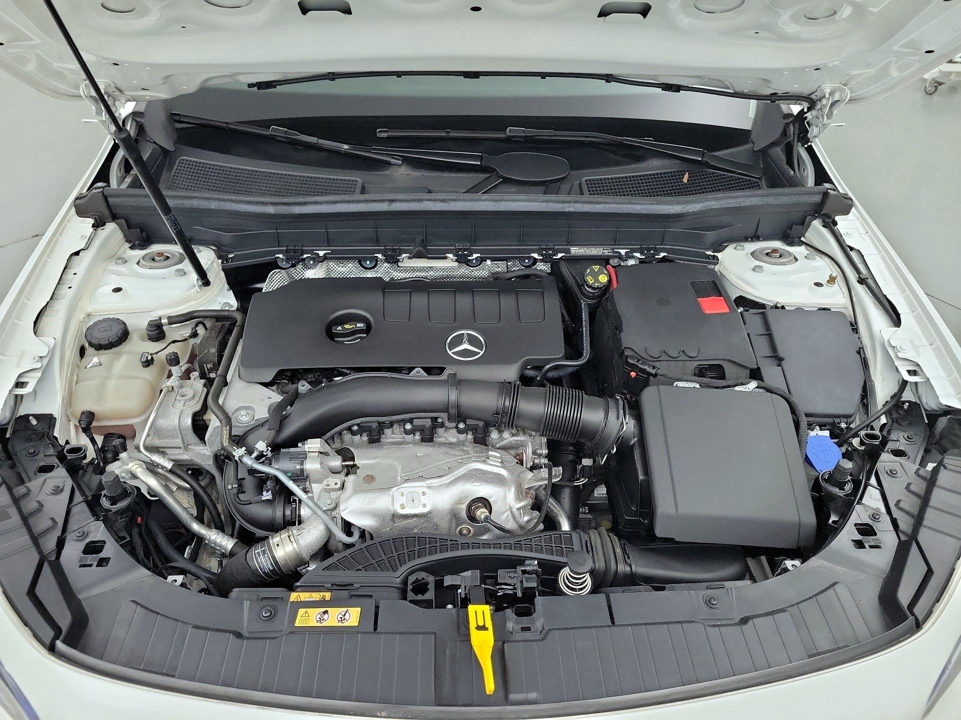 Thumbnail: 2021 Mercedes-Benz GLB - 20