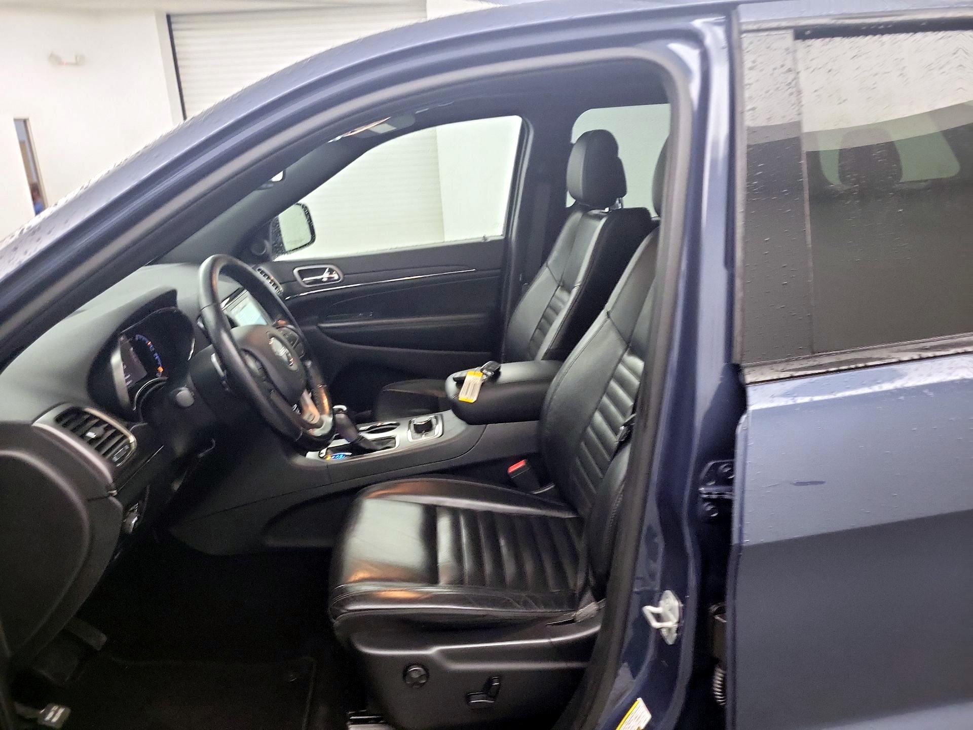 Thumbnail: 2020 Jeep Grand Cherokee - 9