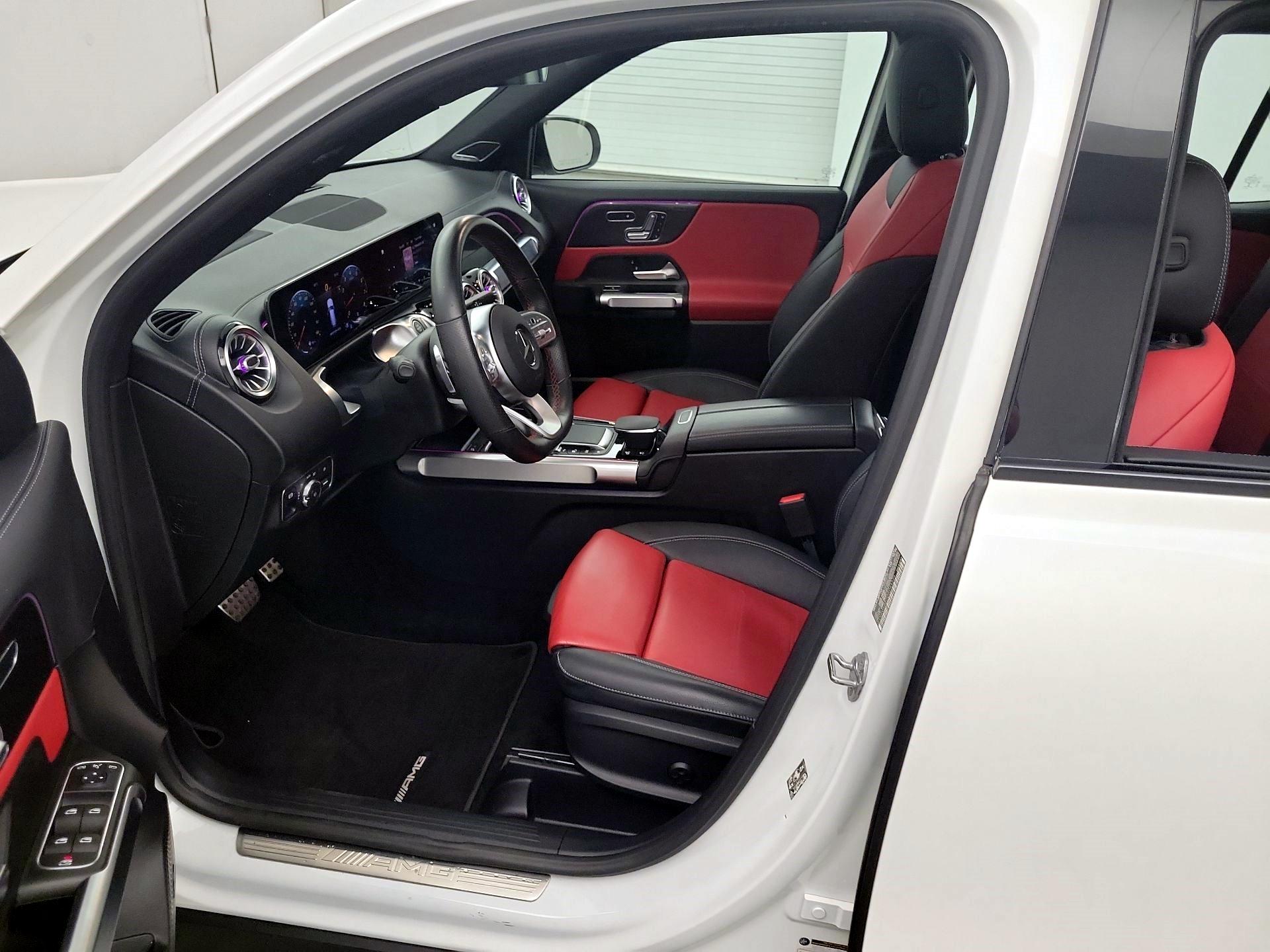 Thumbnail: 2021 Mercedes-Benz GLB - 9