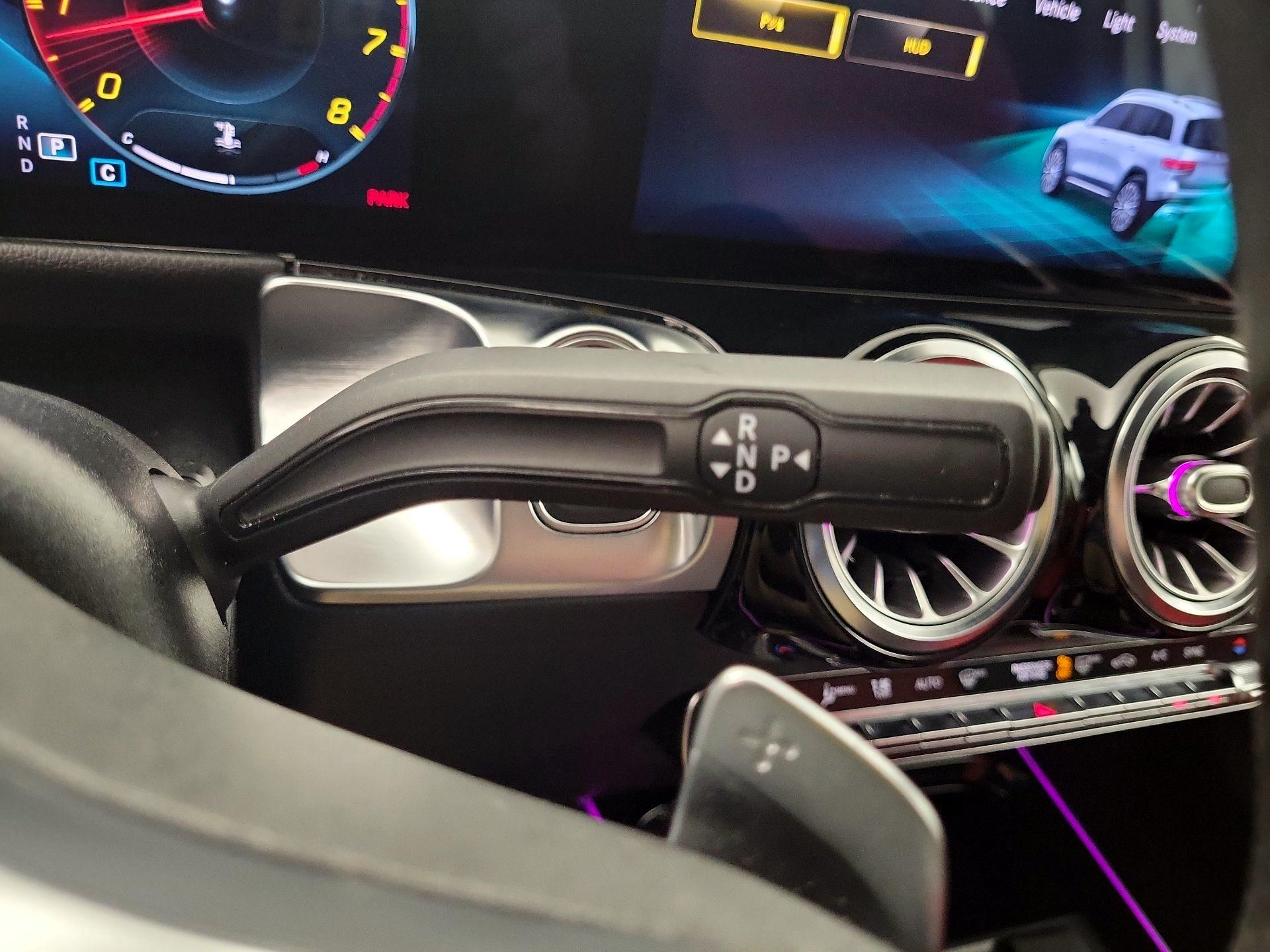 Thumbnail: 2021 Mercedes-Benz GLB - 15