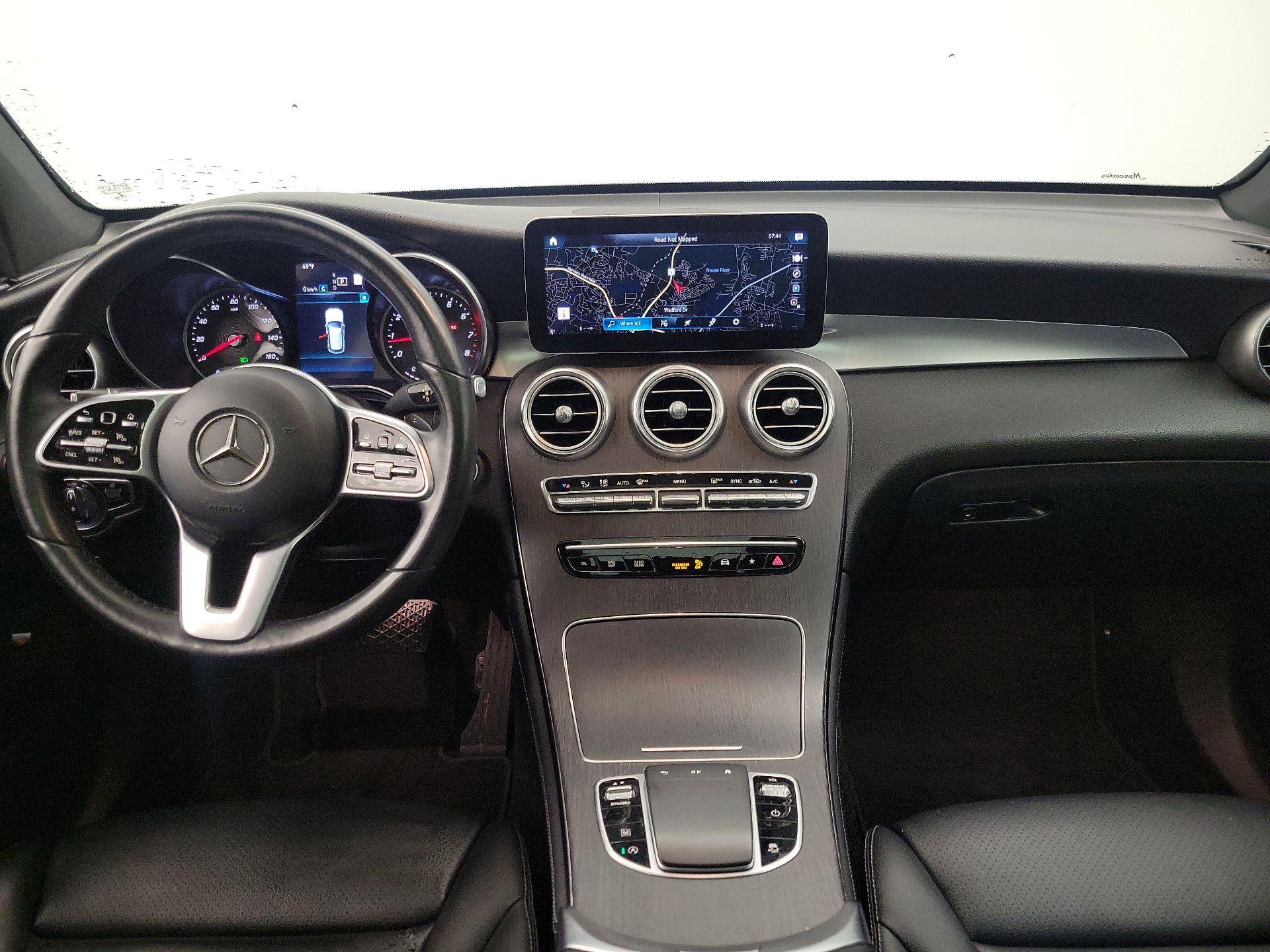 Thumbnail: 2020 Mercedes-Benz GLC - 9