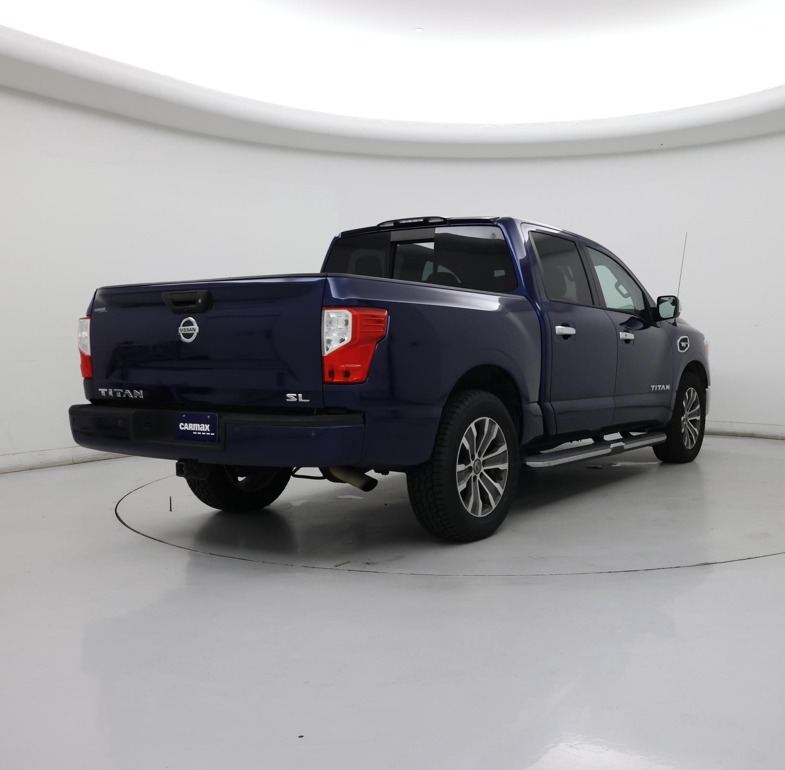 Thumbnail: 2017 Nissan Titan - 8