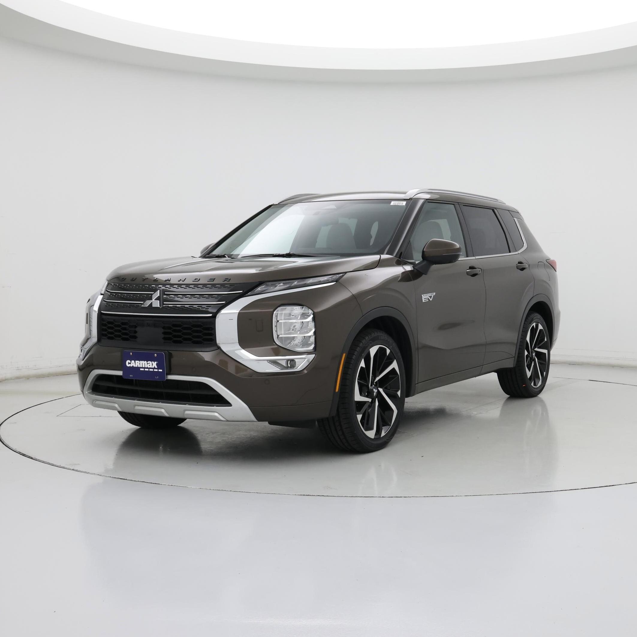 Thumbnail: 2023 Mitsubishi Outlander - 4