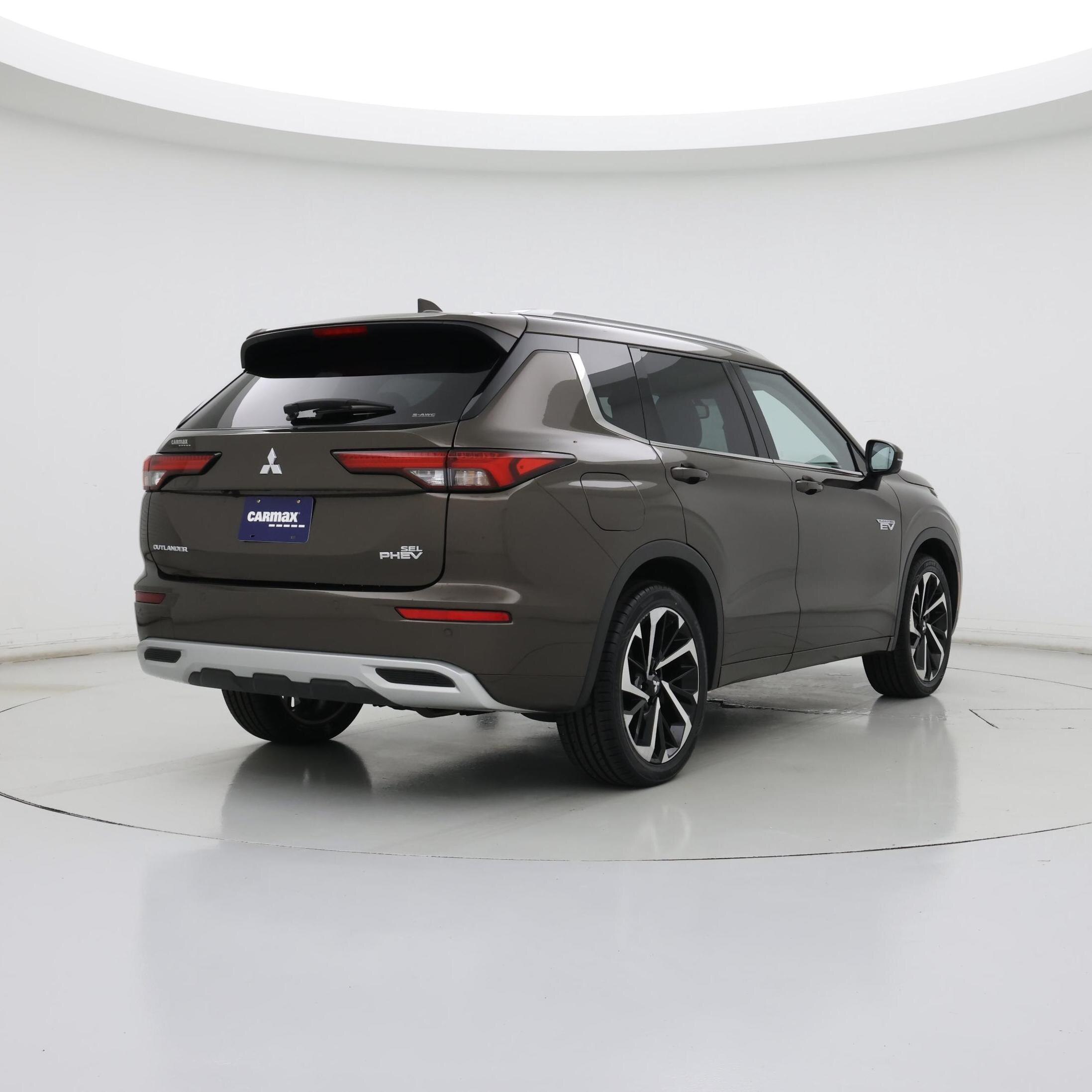 Thumbnail: 2023 Mitsubishi Outlander - 8