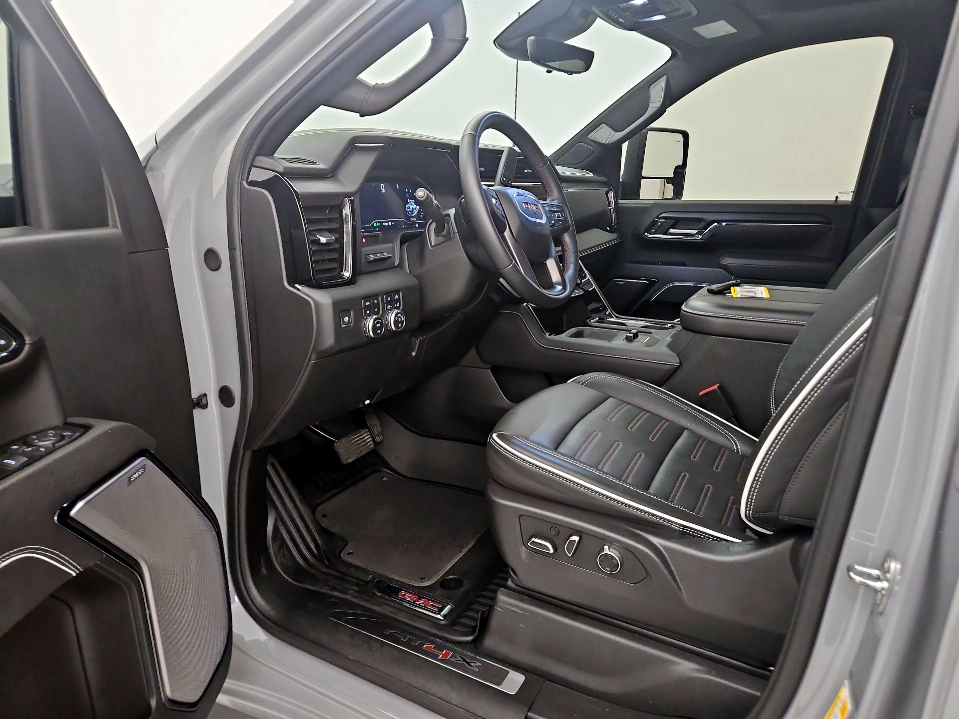Thumbnail: 2024 GMC Sierra 2500 - 11