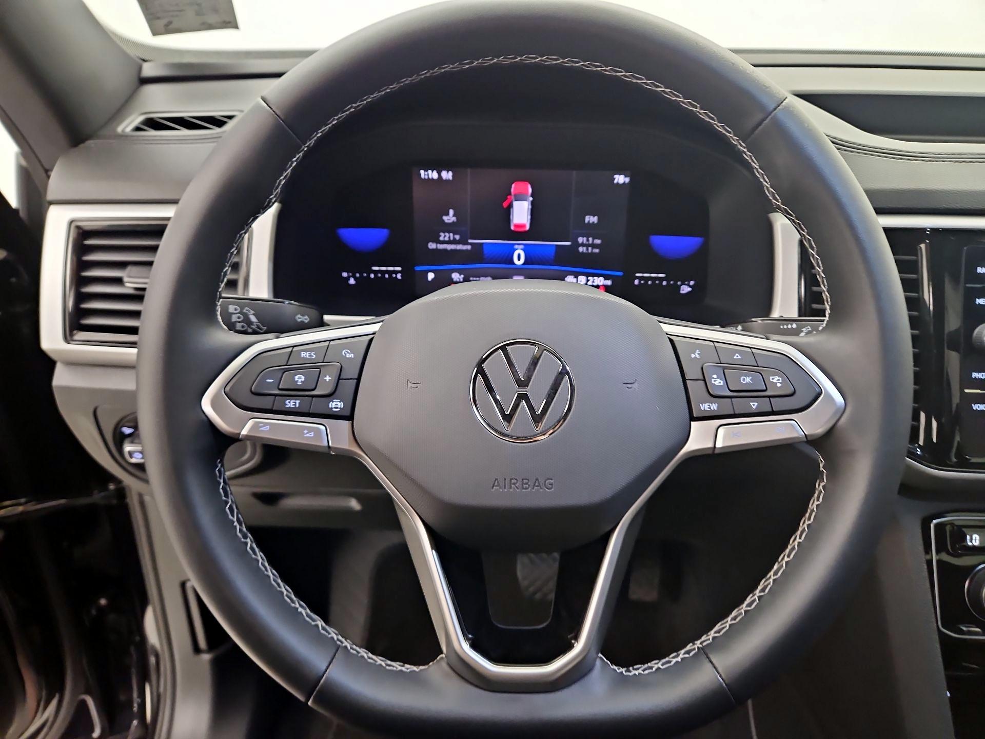 Thumbnail: 2022 Volkswagen Atlas - 10