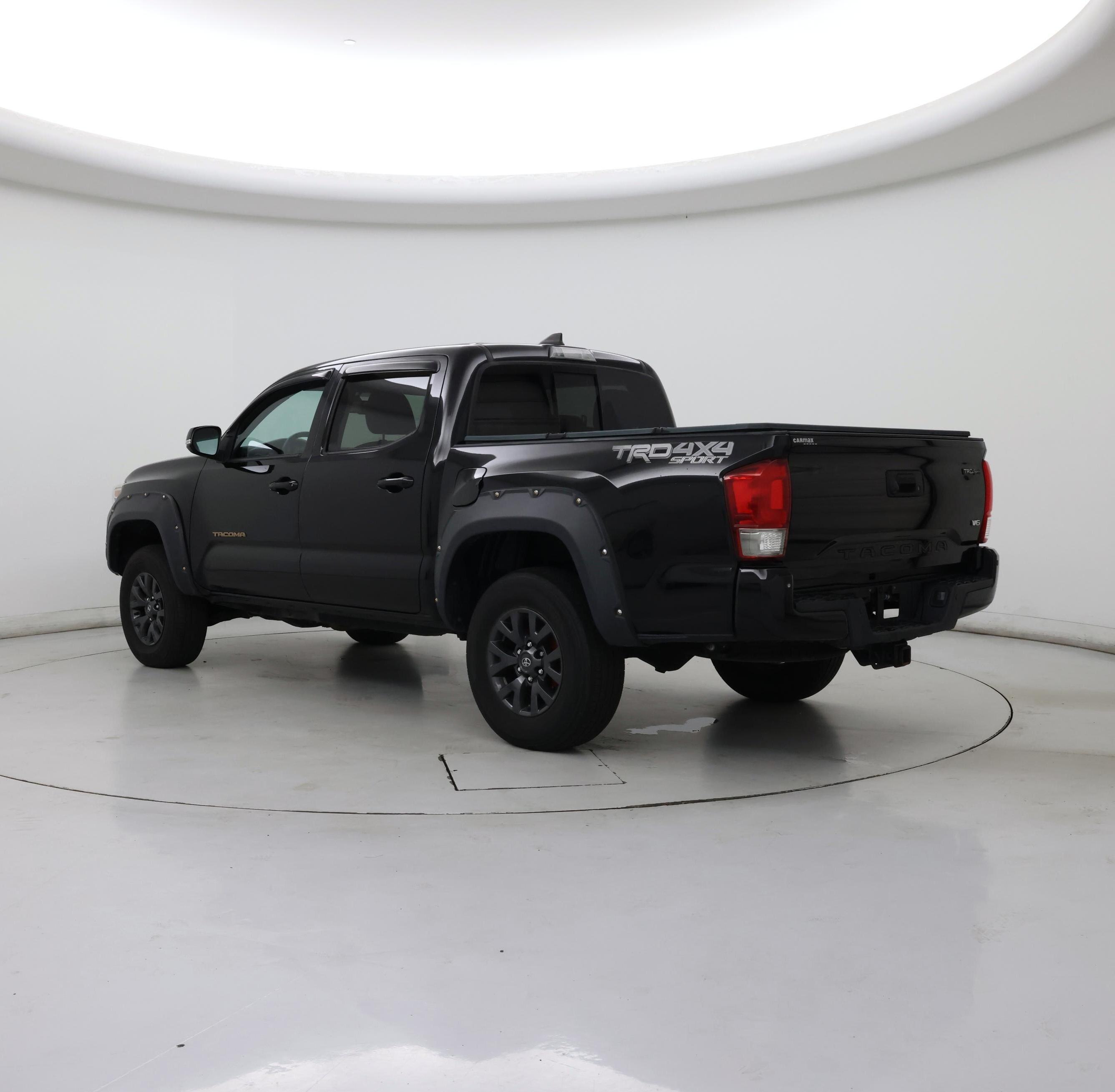 Thumbnail: 2017 Toyota Tacoma - 2