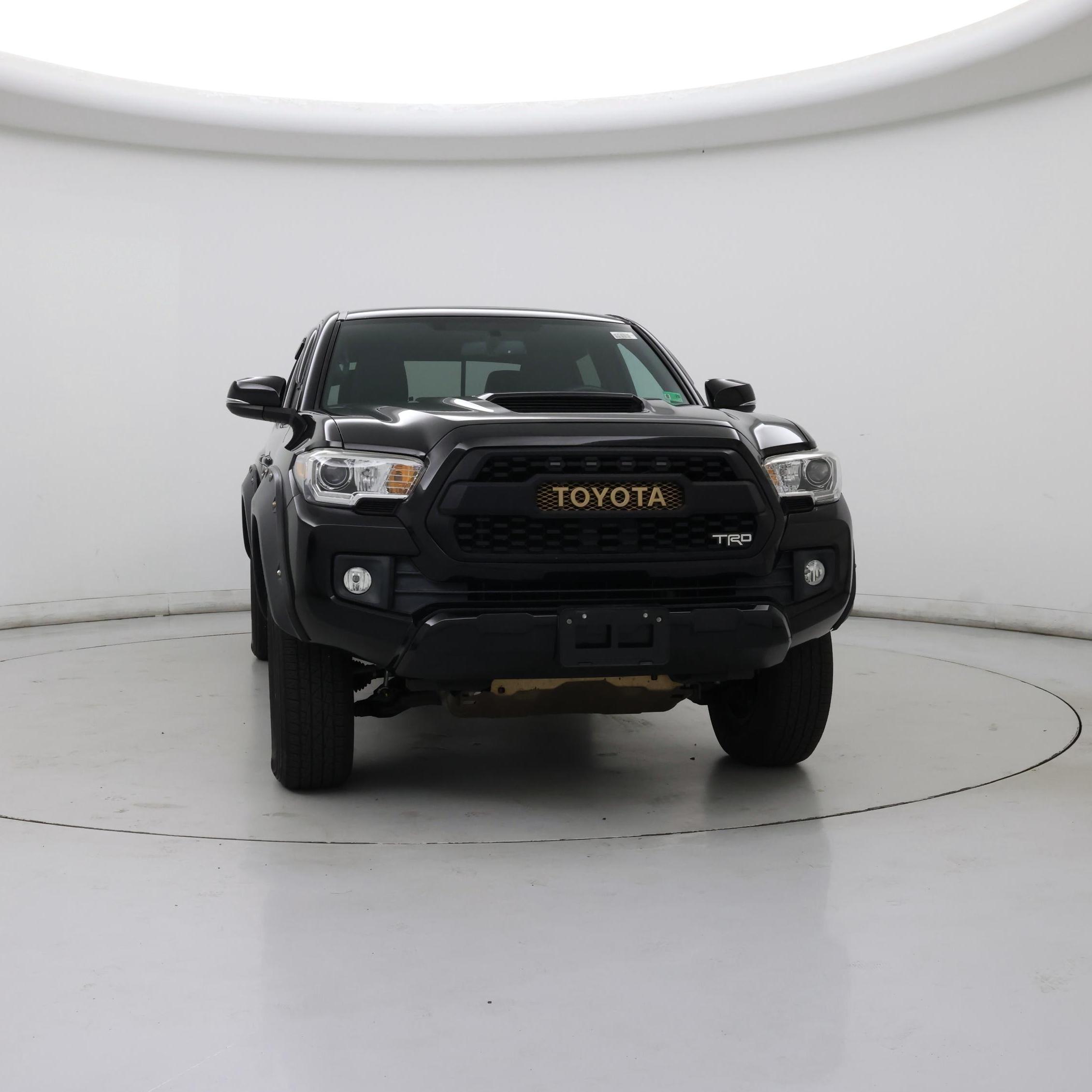 Thumbnail: 2017 Toyota Tacoma - 5