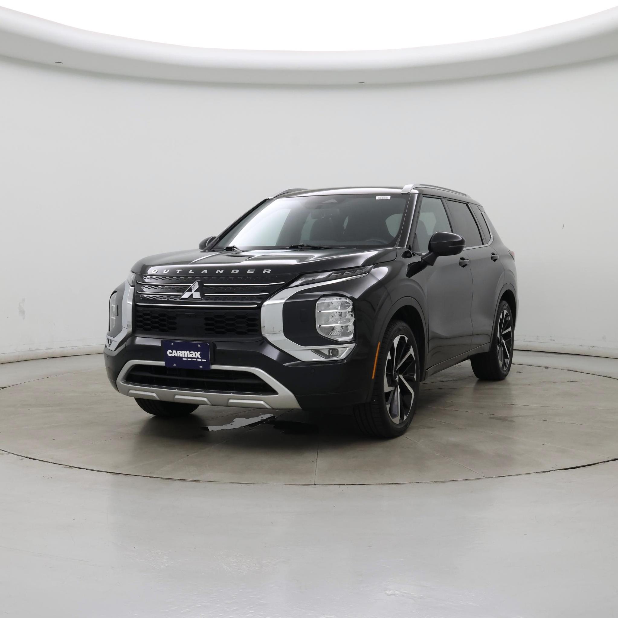 Thumbnail: 2023 Mitsubishi Outlander - 4